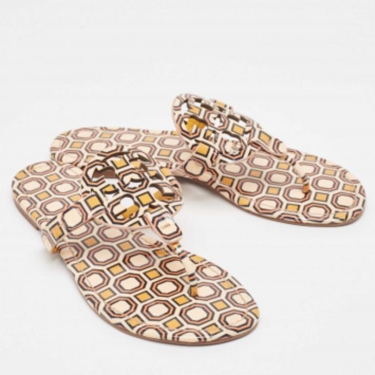 Beige Tory Burch Yellow Patent Thong Flat Slides Size 39 For Sale