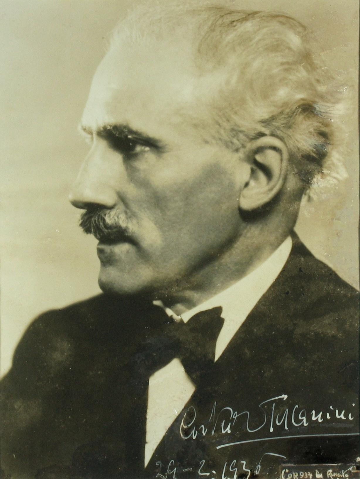 Other Toscanini, Arturo. (1867-1957)   Signed Photograph For Sale