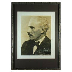 Toscanini, Arturo. (1867-1957)   Fotografia firmata