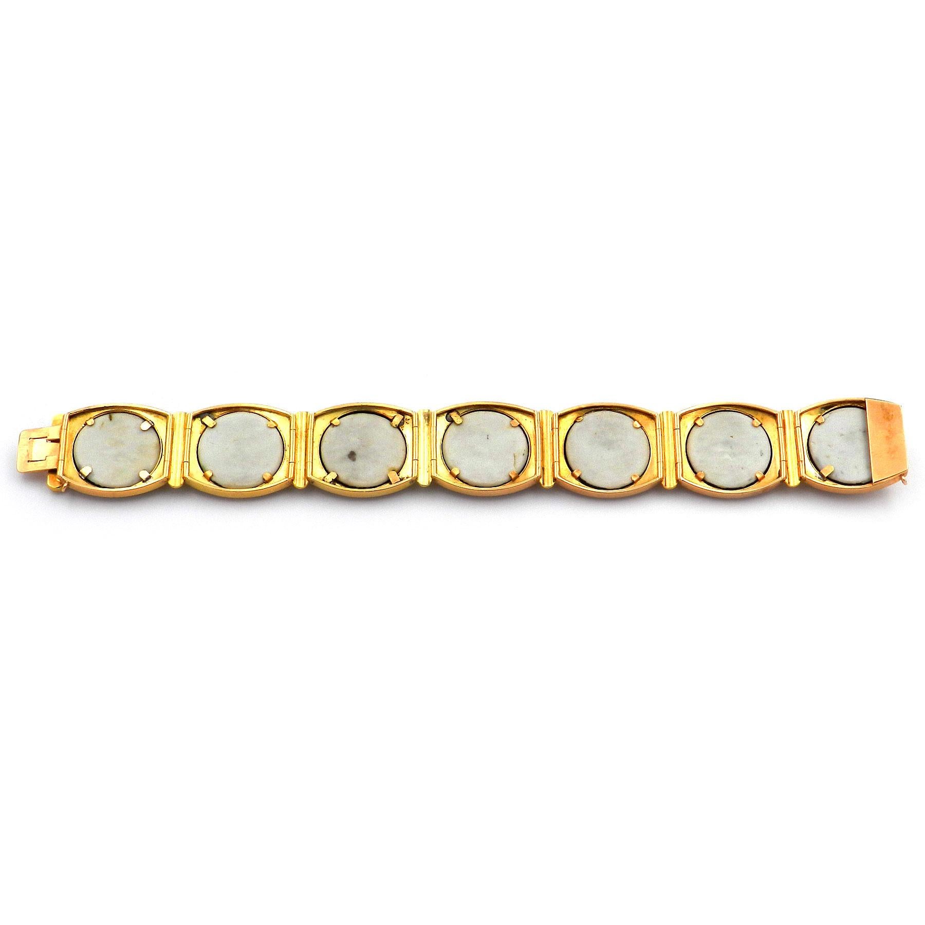 Toshikane 7 dioses de la suerte Pulsera de porcelana de oro de 18 quilates Arita Japón circa 1950 3