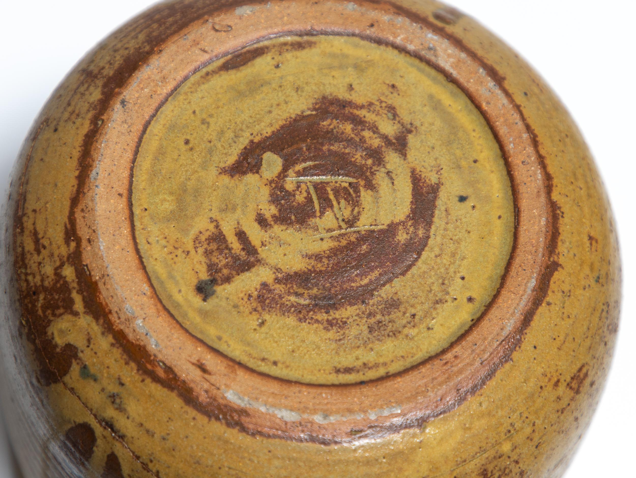 Toshiko Takaezu Early Vase For Sale 3