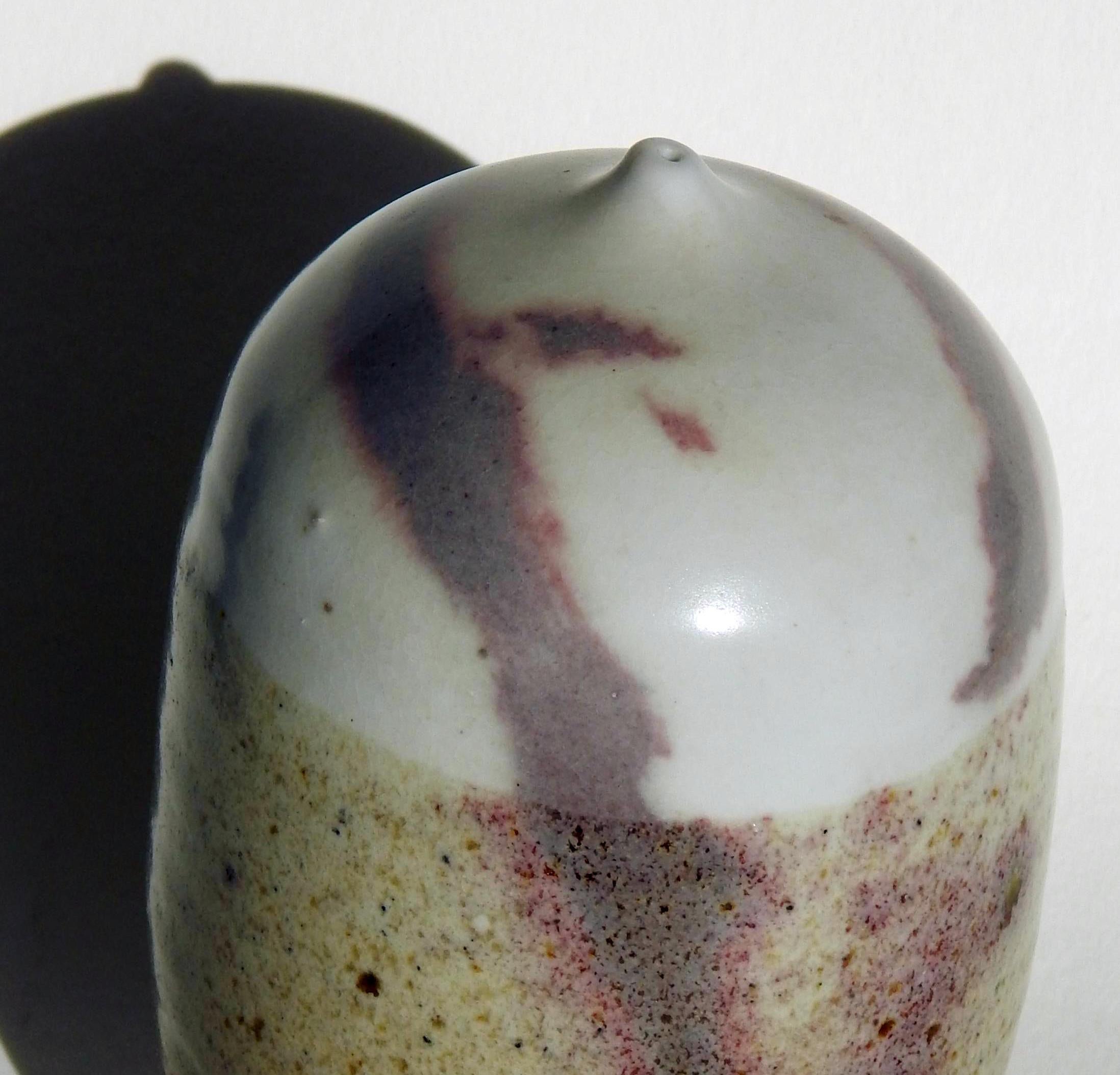 Ceramic Toshiko Takaezu, Important Studio Potter, Moon Pot with Rattle, Great Glaze