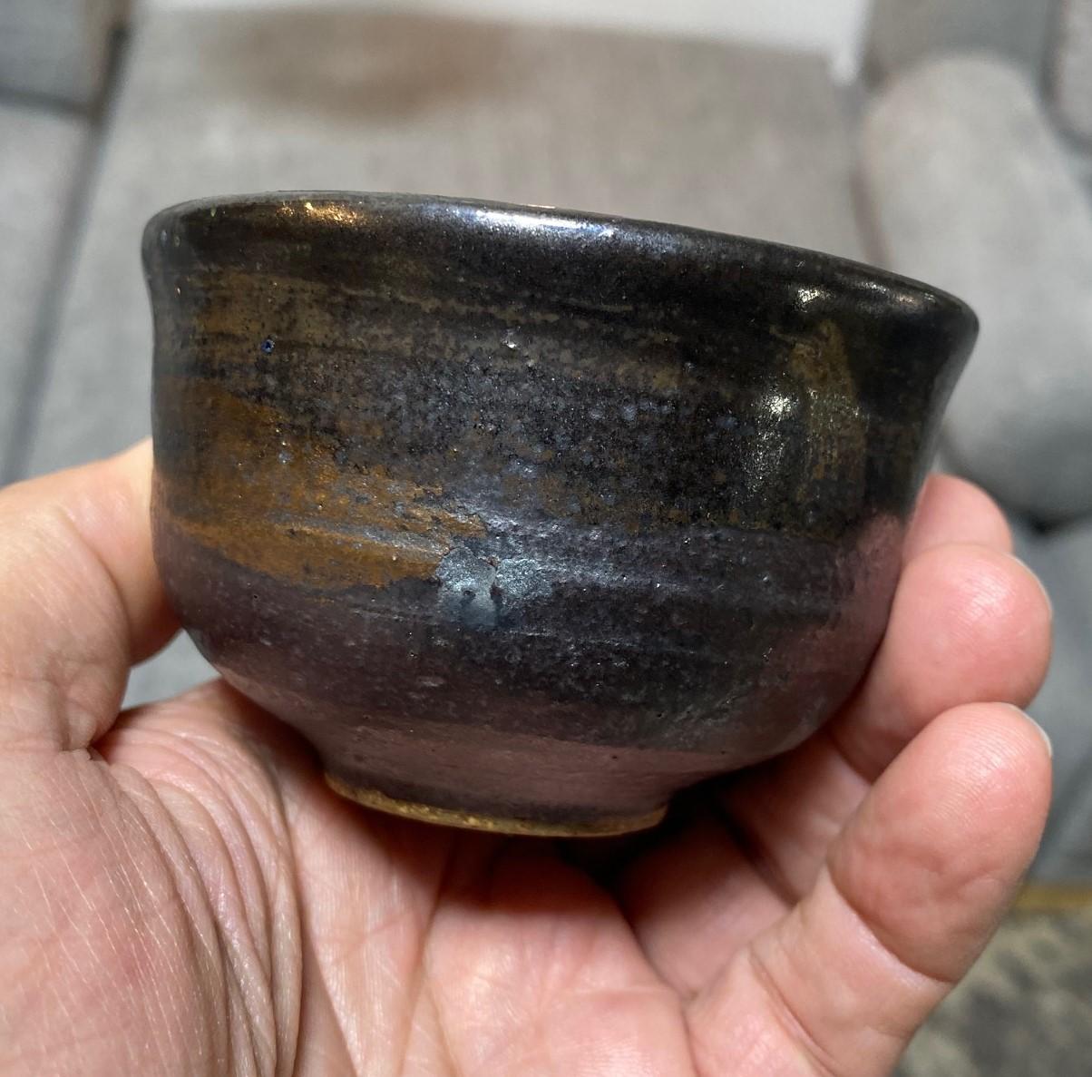 Bol à thé Chawan Yunomi en poterie émaillée hawaïenne signé Toshiko Takaezu en vente 4