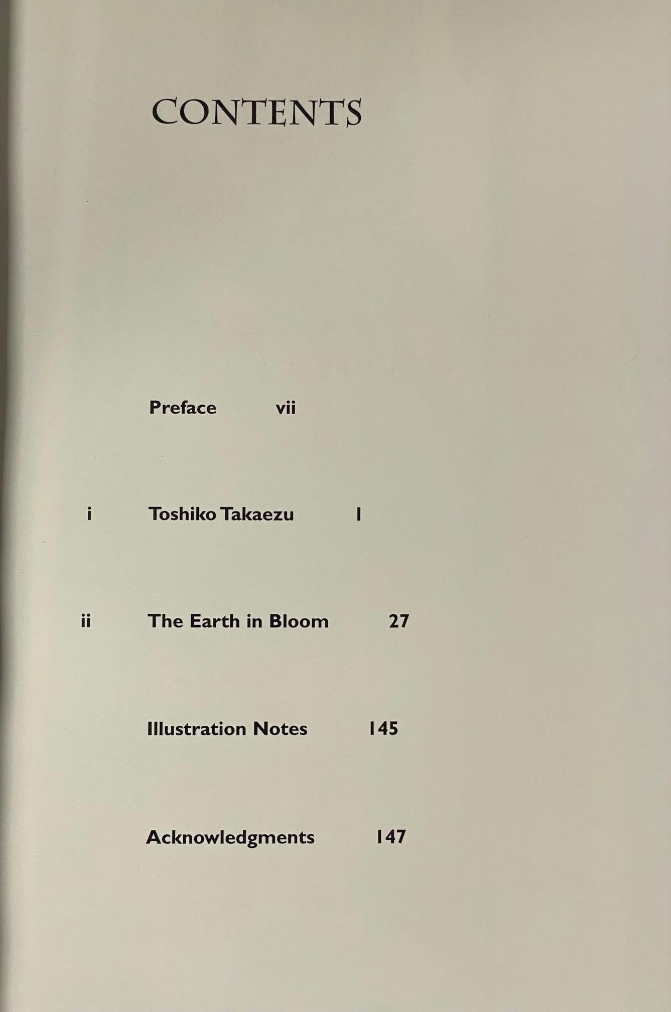 Toshiko Takaezu Libro de cerámica japonesa firmado Primera edición La tierra en flor en venta 3