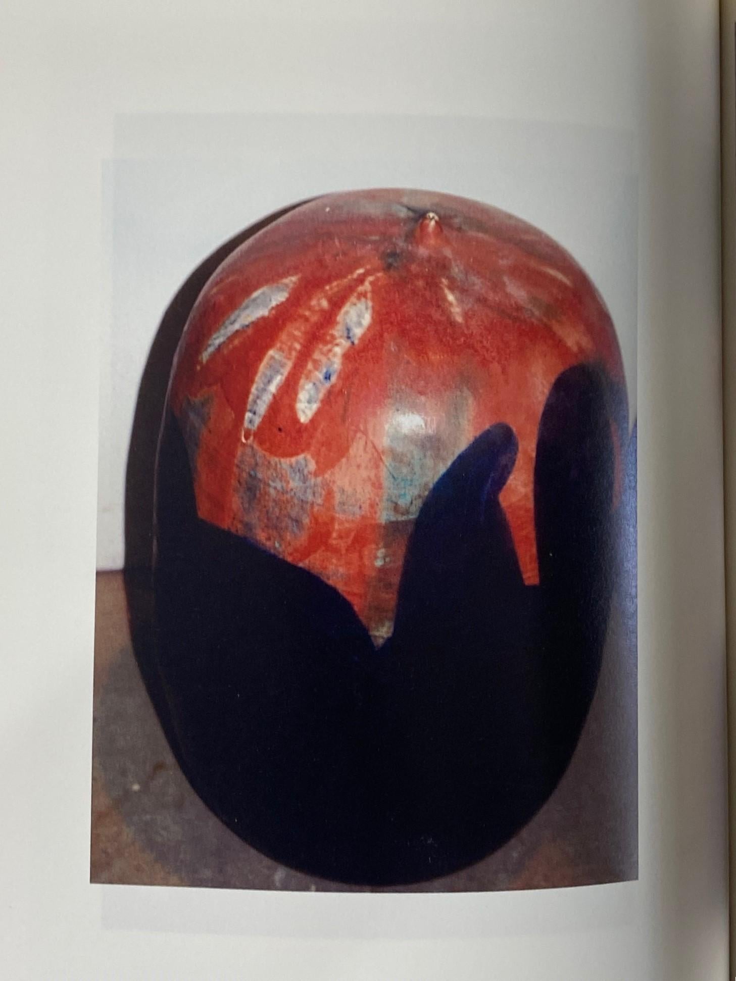 Toshiko Takaezu Libro de cerámica japonesa firmado Primera edición La tierra en flor en venta 10