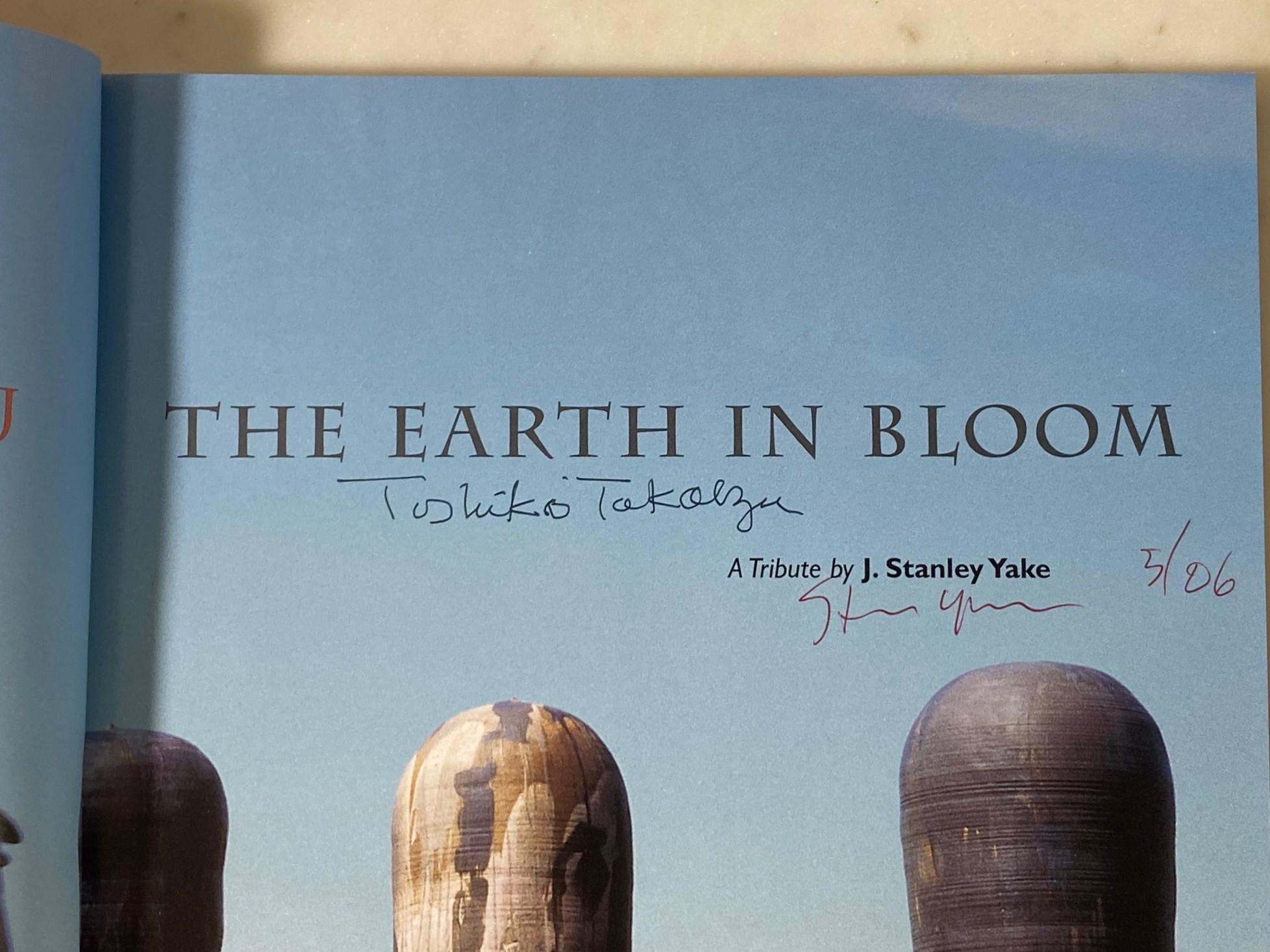 Contemporary Toshiko Takaezu Signed Japanese Pottery First Edition Book The Earth In Bloom