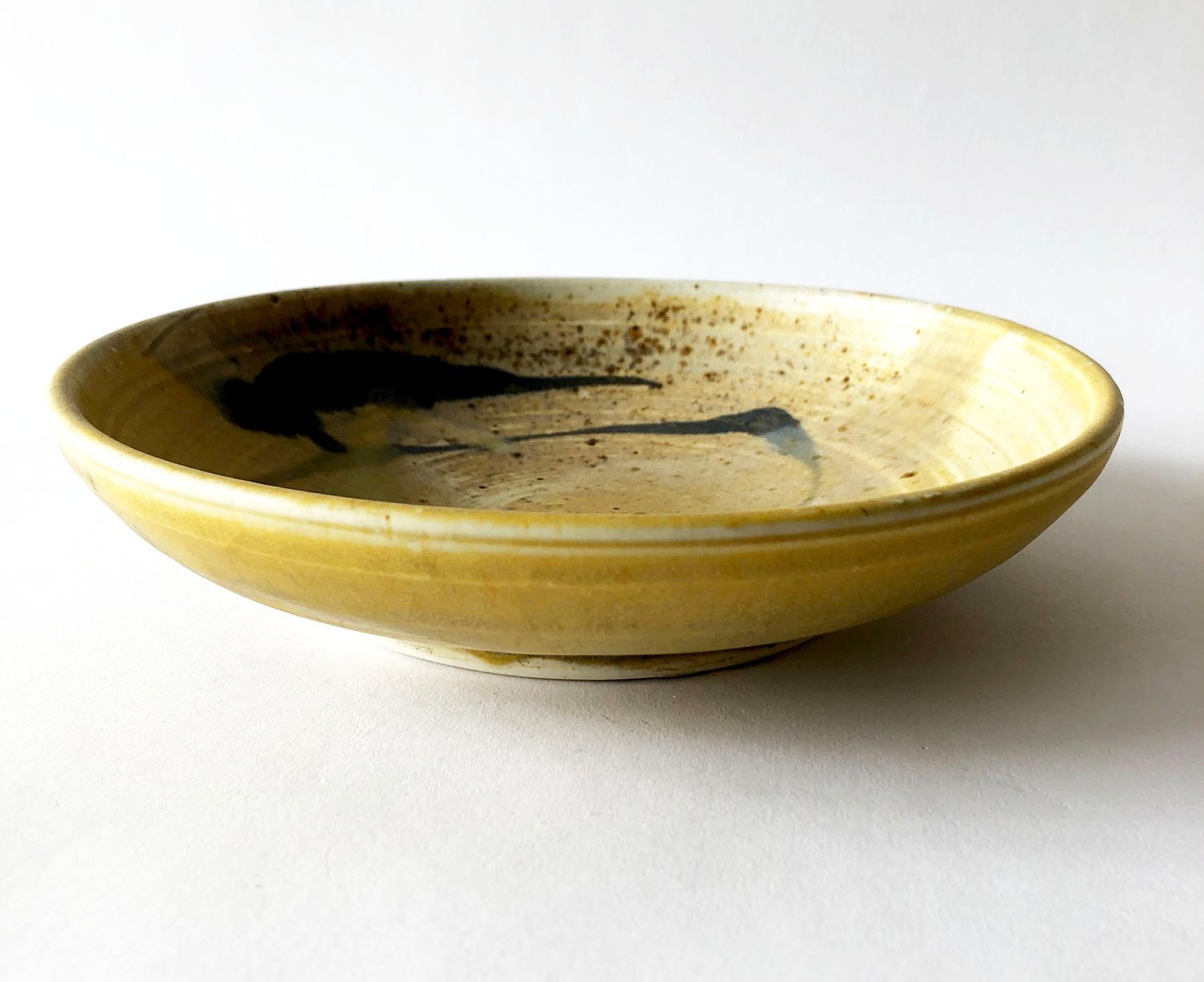 American Toshiko Takaezu Studio Pottery Low Bowl with Abstract Design