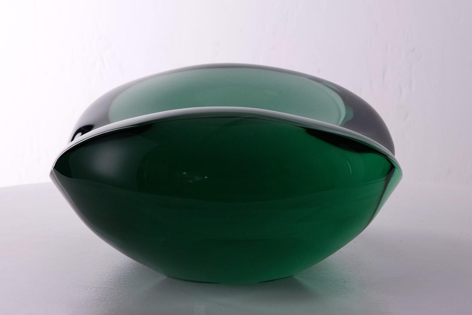 F.171201 di Toshio Iezumi - Scultura in vetro contemporanea, verde, astratta, leggera in vendita 3
