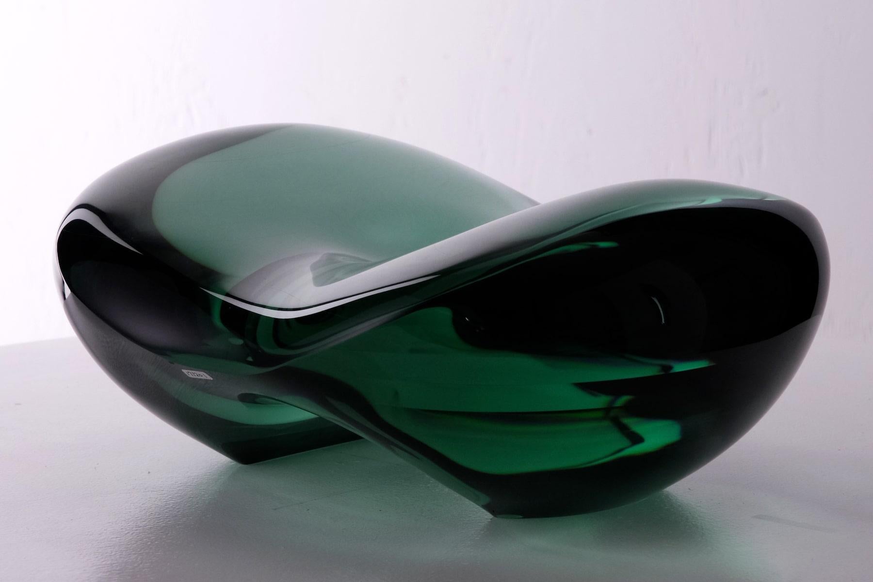 F.171201 di Toshio Iezumi - Scultura in vetro contemporanea, verde, astratta, leggera in vendita 4