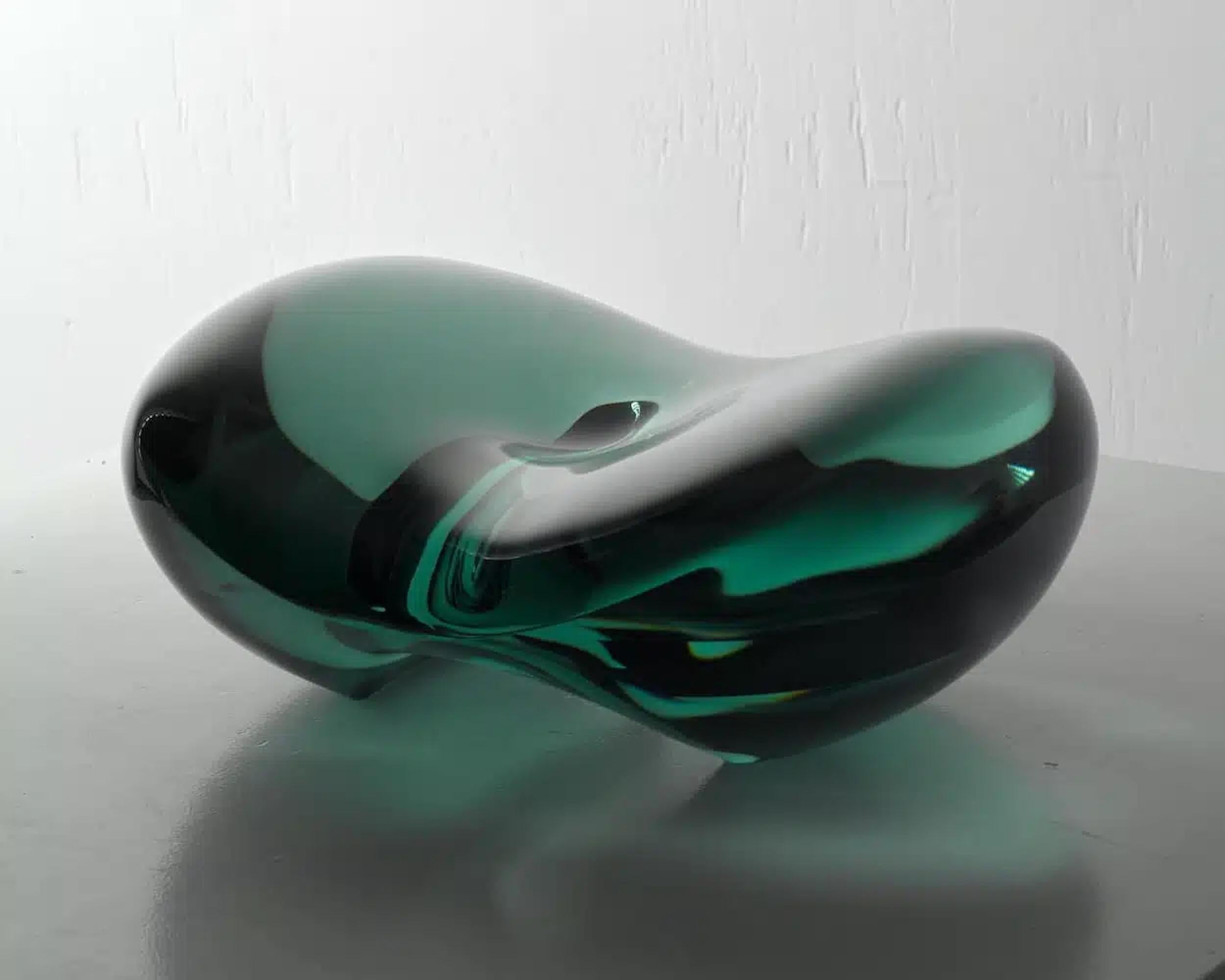 F.171201 by Toshio Iezumi - Contemporary glass sculpture, green, abstract, light