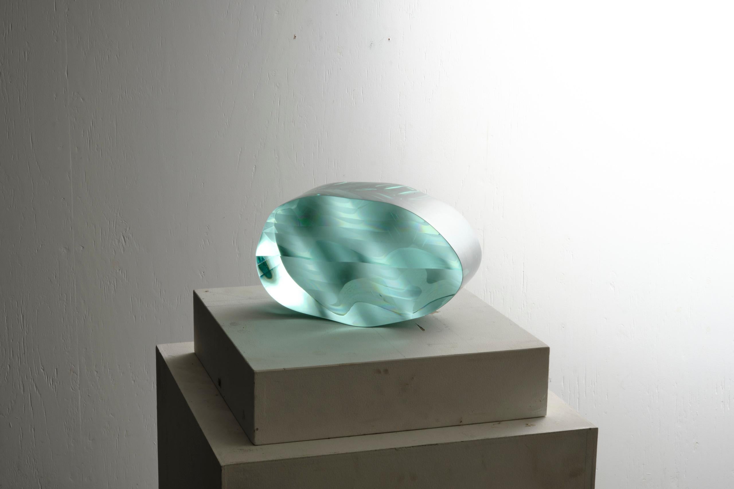 F.230101 de Toshio Iezumi - Sculpture contemporaine en verre, verte, abstraite en vente 8