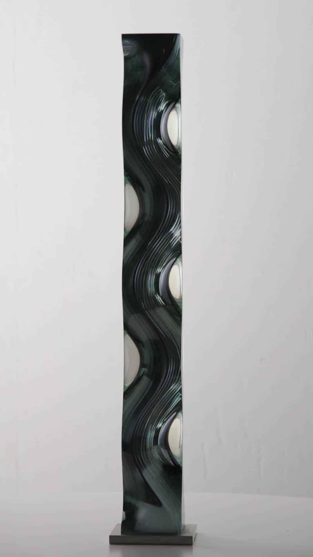 M.180601 de Toshio Iezumi - Escultura contemporánea de vidrio, verde, abstracta, fluida en venta 3