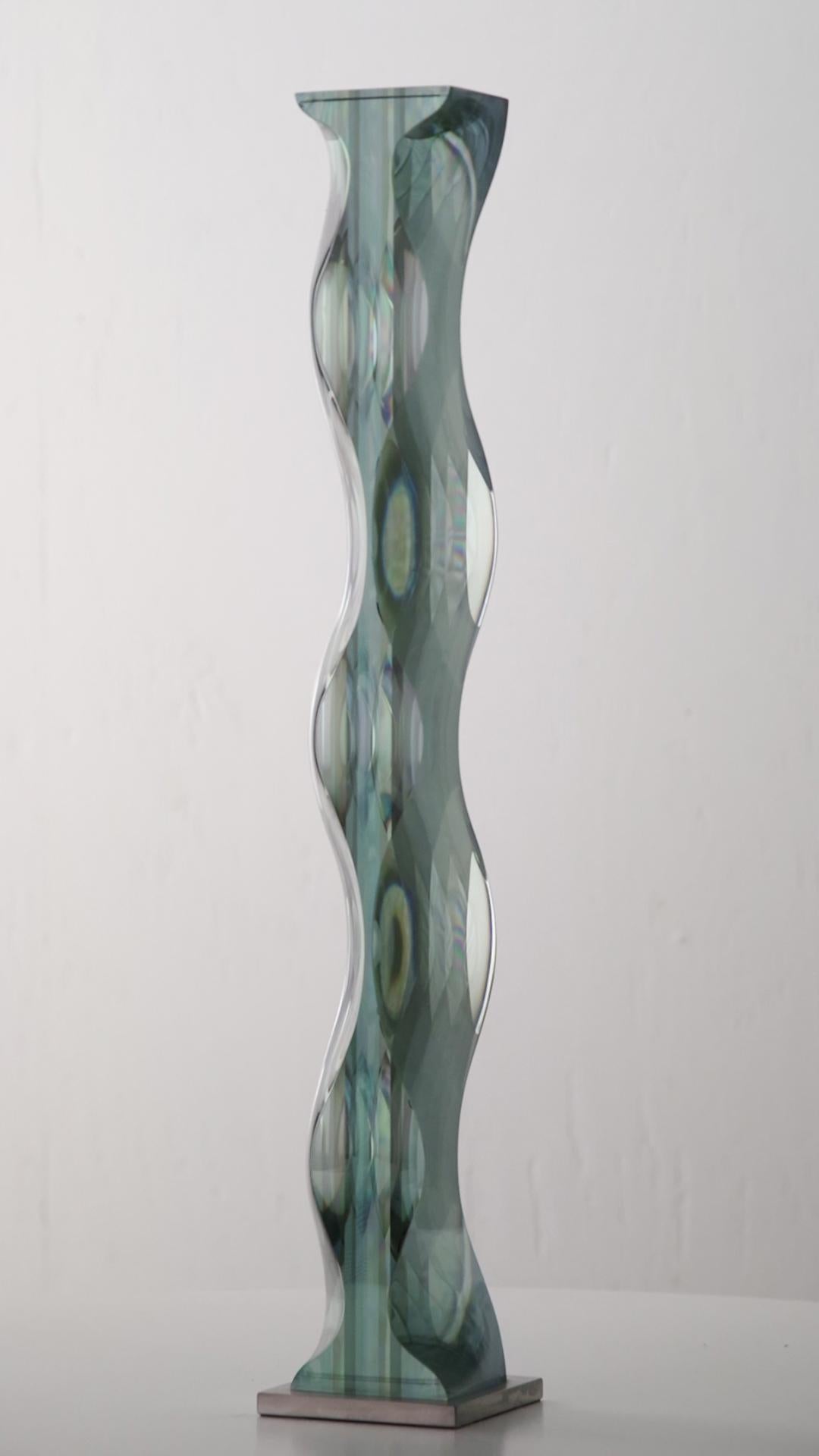 M.180601 de Toshio Iezumi - Escultura contemporánea de vidrio, verde, abstracta, fluida en venta 7