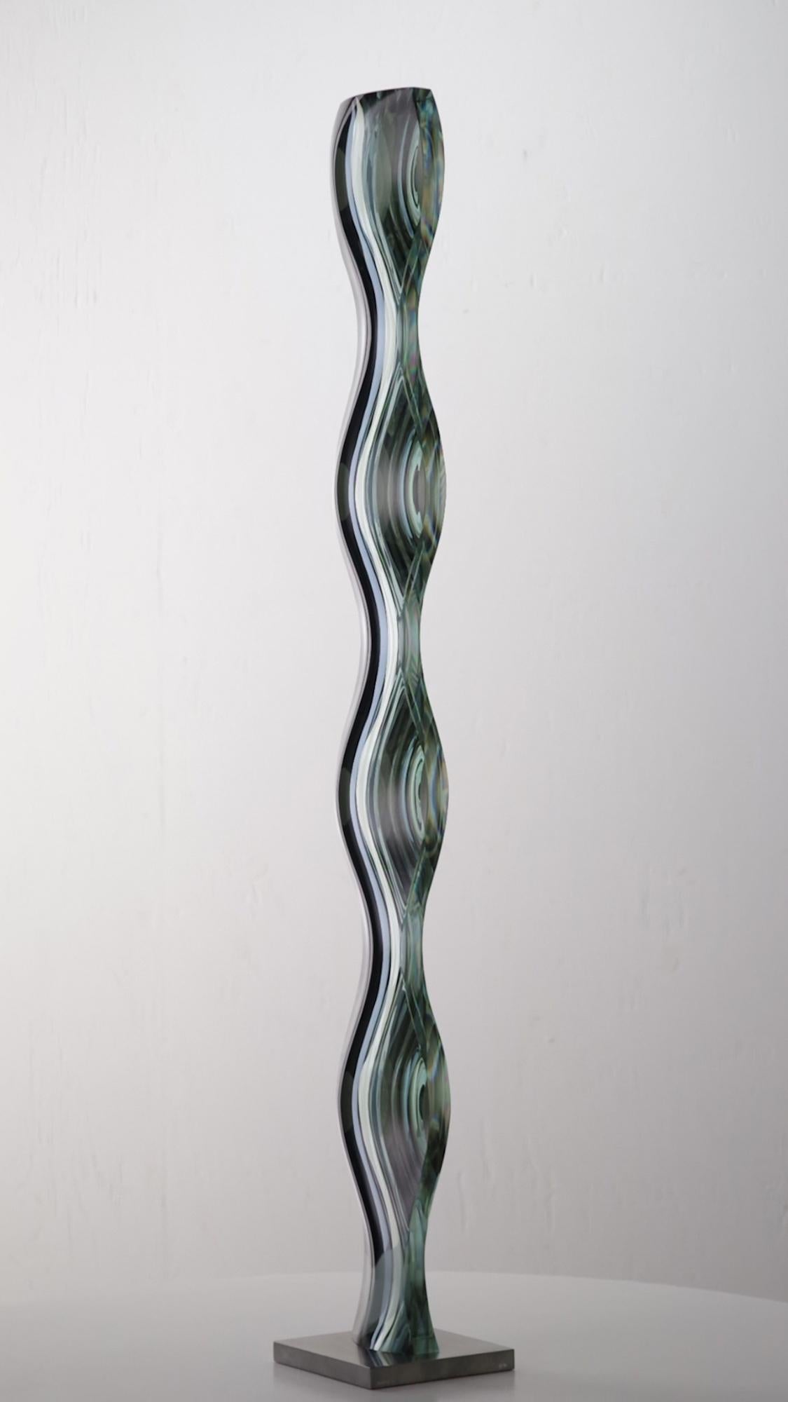 M.190402 de Toshio Iezumi - Escultura contemporánea de vidrio, verde, abstracta en venta 9