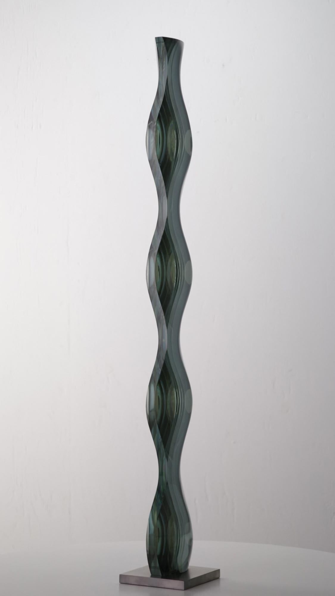 M.190402 de Toshio Iezumi - Escultura contemporánea de vidrio, verde, abstracta en venta 11