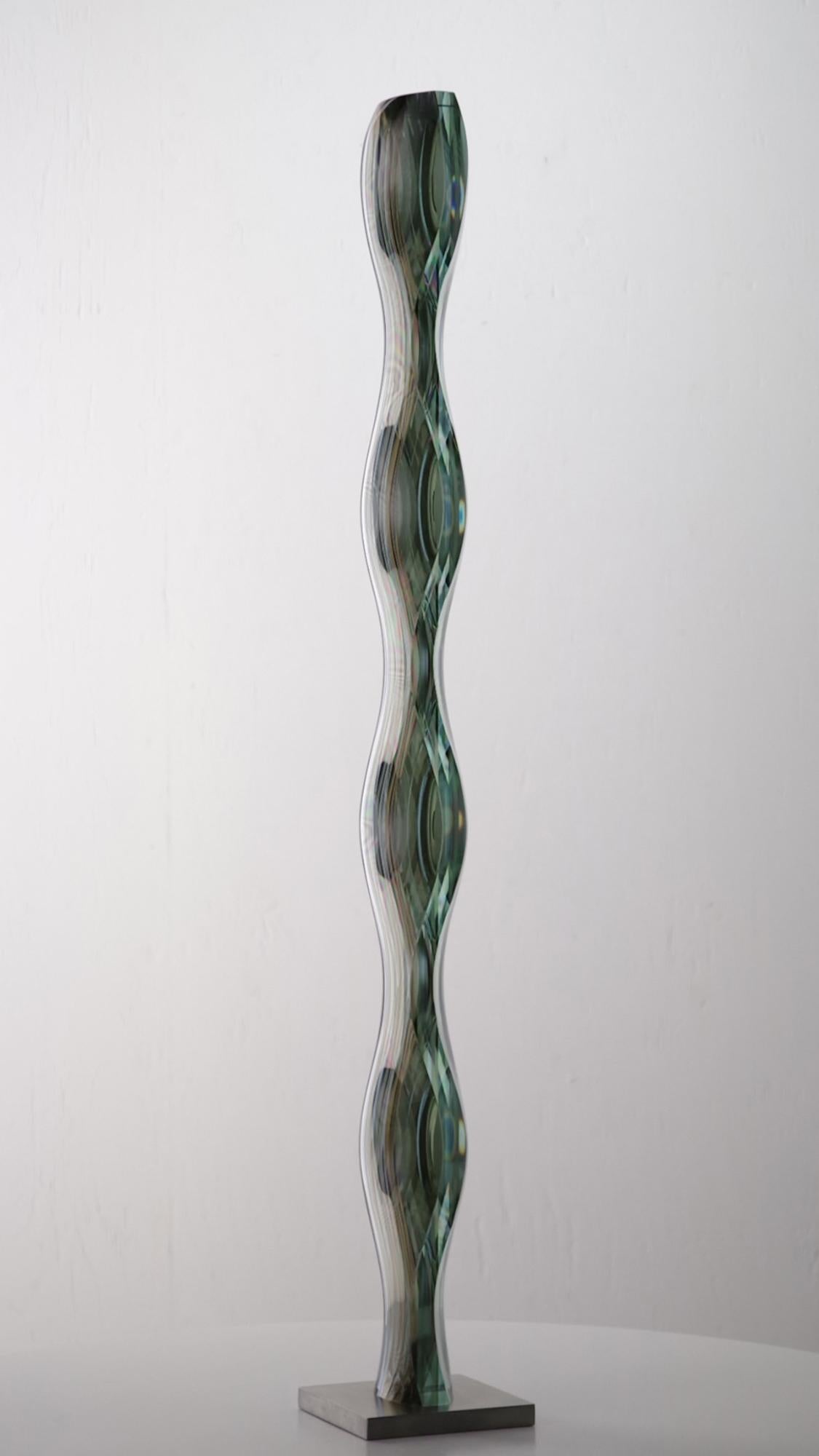 M.190402 de Toshio Iezumi - Escultura contemporánea de vidrio, verde, abstracta en venta 12