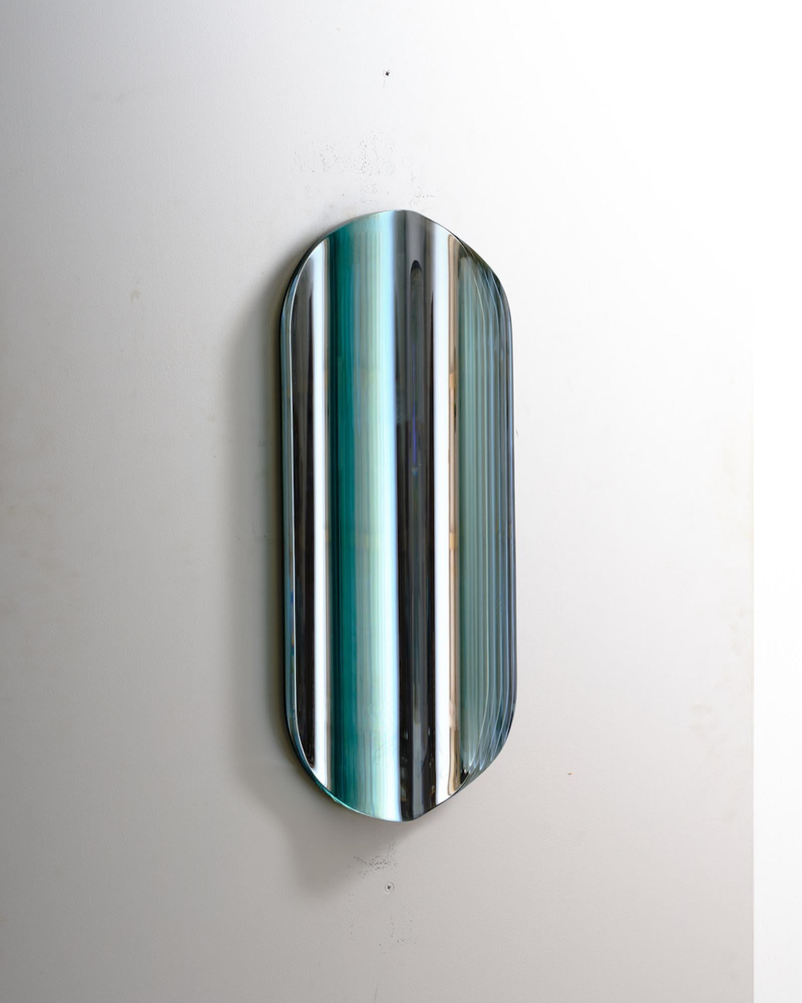 P.230303 ist eine Glasskulptur des japanischen zeitgenössischen Künstlers Toshio Iezumi mit den Maßen 60 × 25 × 7 cm (23,6 × 9,8 × 2,8 in). 
Die Skulptur ist signiert und nummeriert, gehört zu einer limitierten Auflage von 5 Exemplaren und wird mit