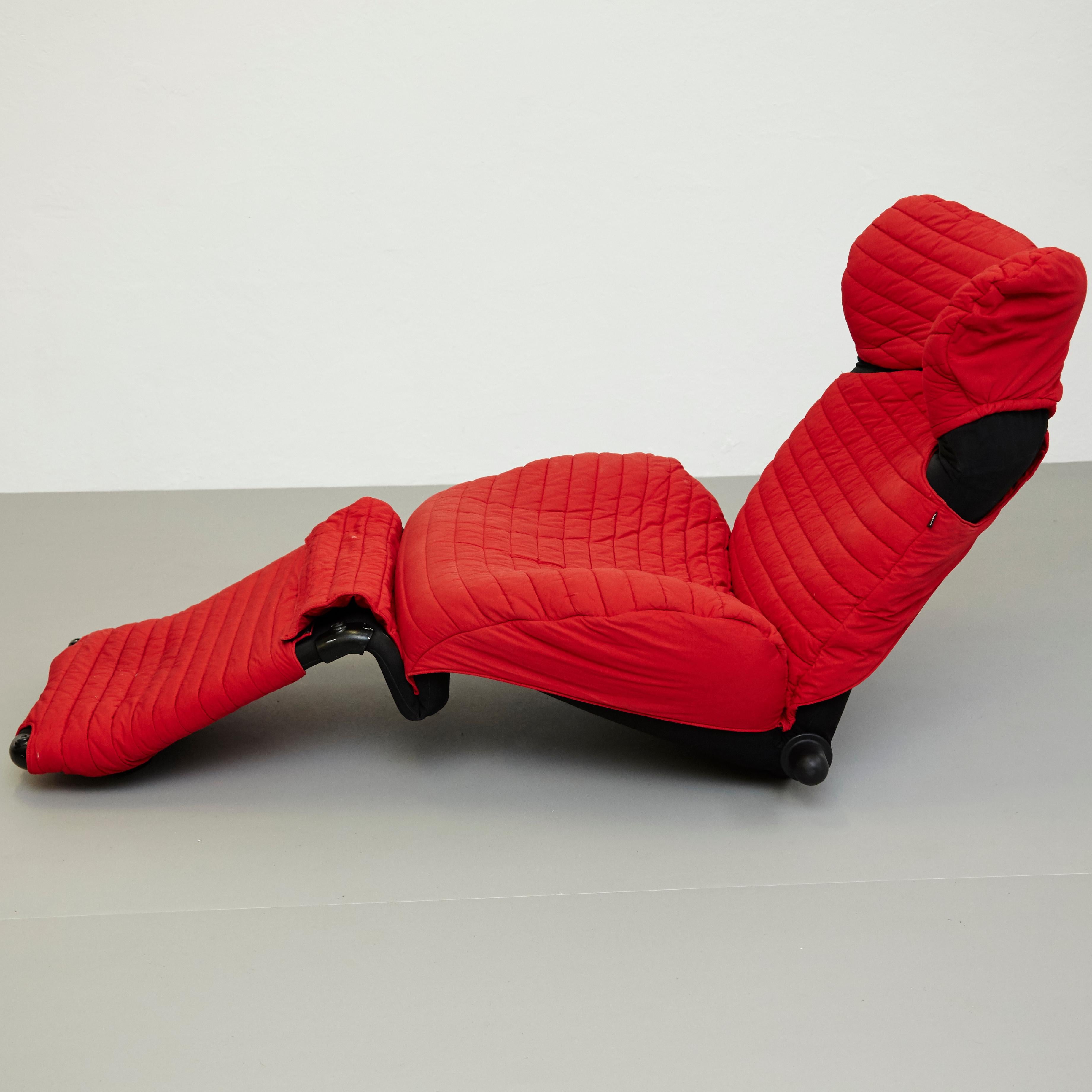 Toshiyuki Kita Wink 111 Armchair in Black and Red by Cassina, circa 1980 2