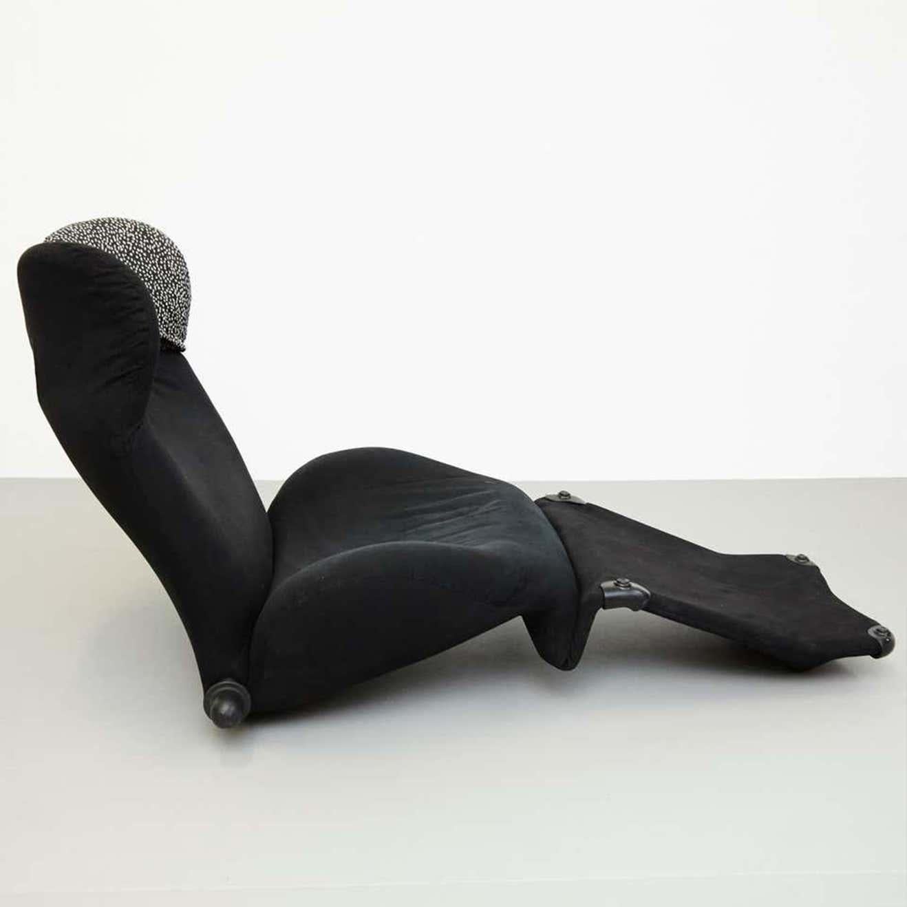 Late 20th Century Toshiyuki Kita Wink 111 Armchair in Black by Cassina, circa 1980 For Sale