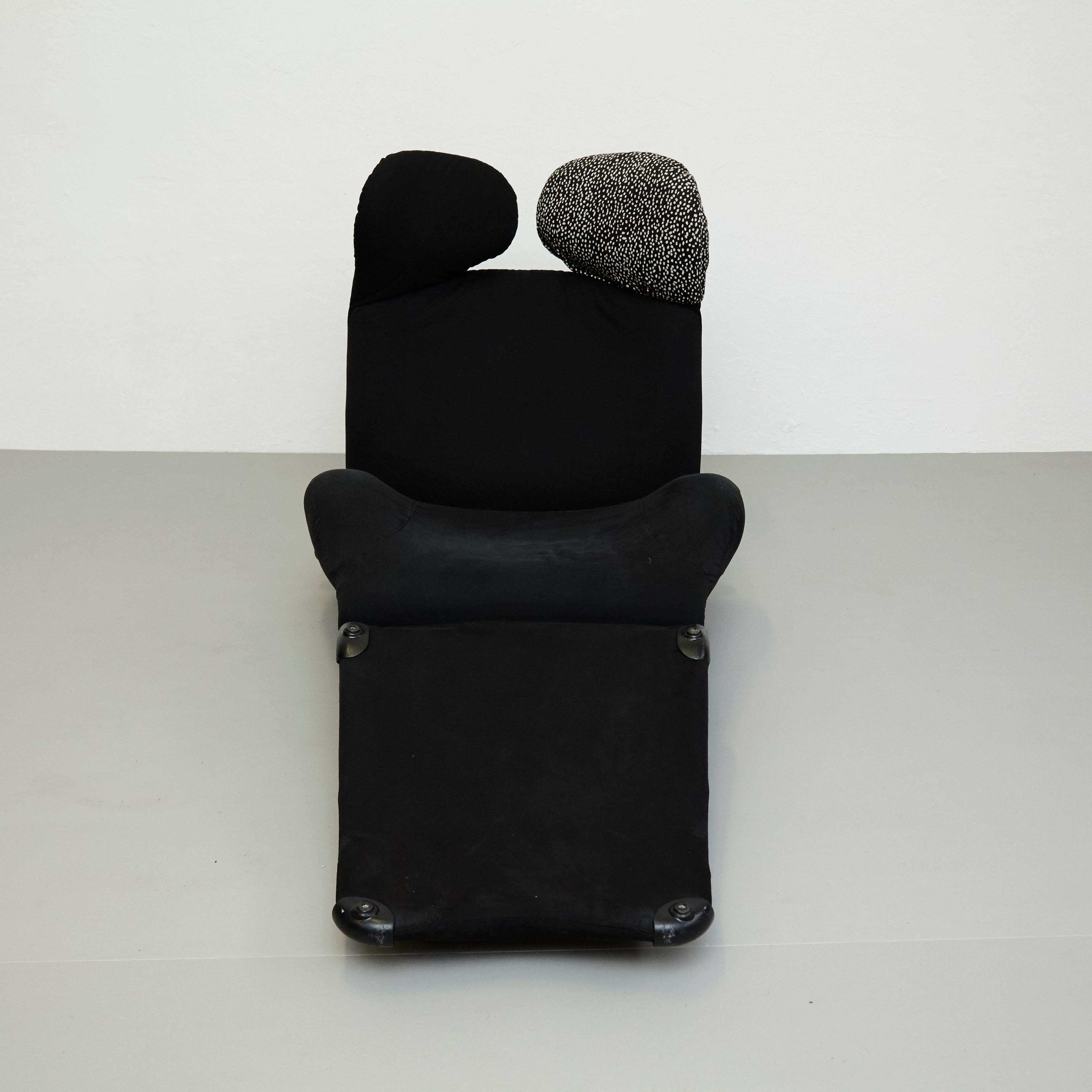 Toshiyuki Kita Wink 111 Armchair in Black by Cassina, circa 1980 In Good Condition In Barcelona, Barcelona