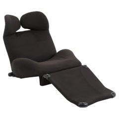 Chaise Wink de Toshiyuki Kita pour Cassina en tissu noir