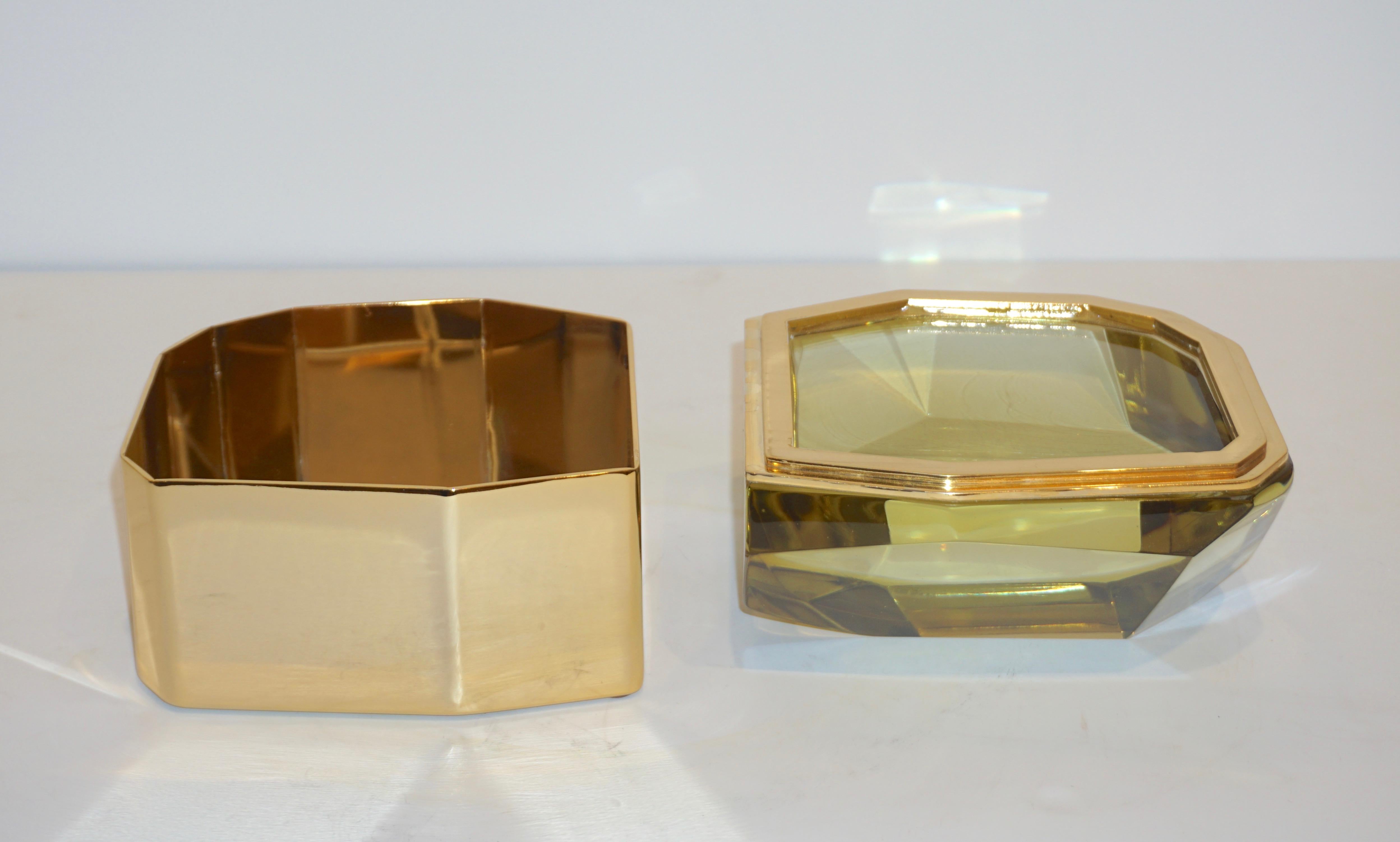 Art Deco Toso Italian Modern Diamond-Shaped Gold Murano Glass and Brass Jewel-Like Box