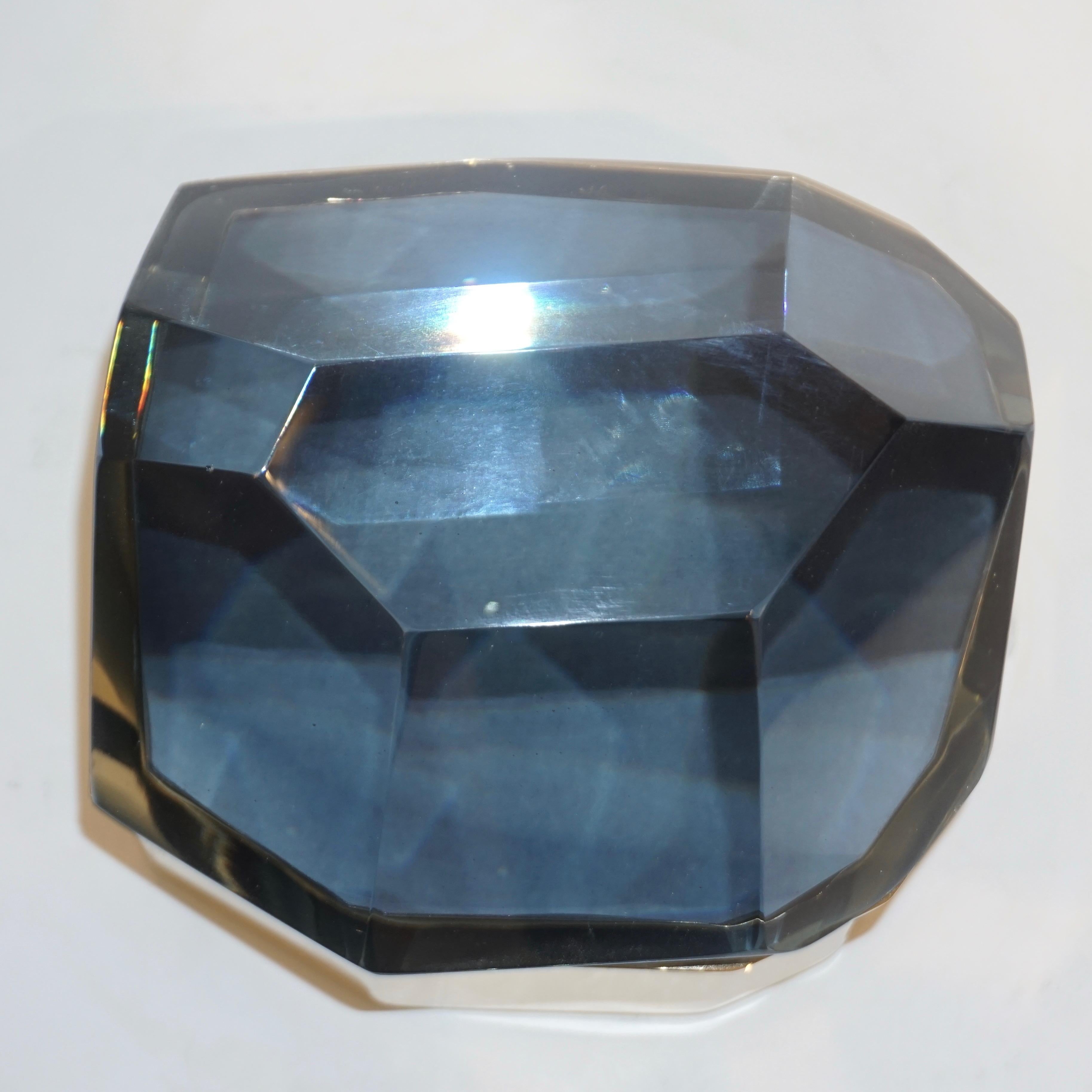 Toso Italian Modern Diamond-Shaped Smoked Murano Glass & Brass Jewel-Like Box (21. Jahrhundert und zeitgenössisch)