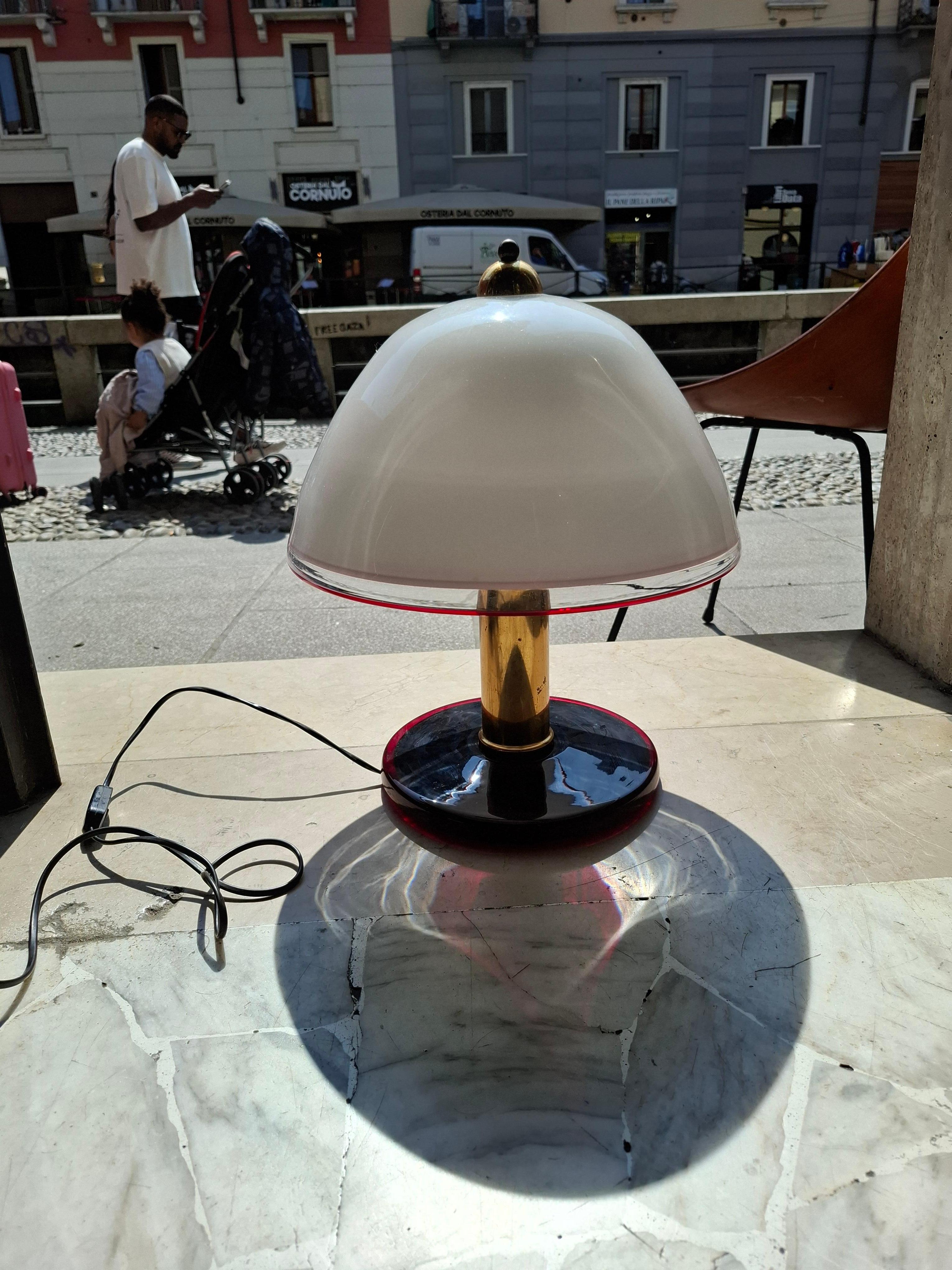 Other TOSO/LEUCOS MURANO GLASS AND BRASS TABLE LAMP - 1970 ITALY. For Sale
