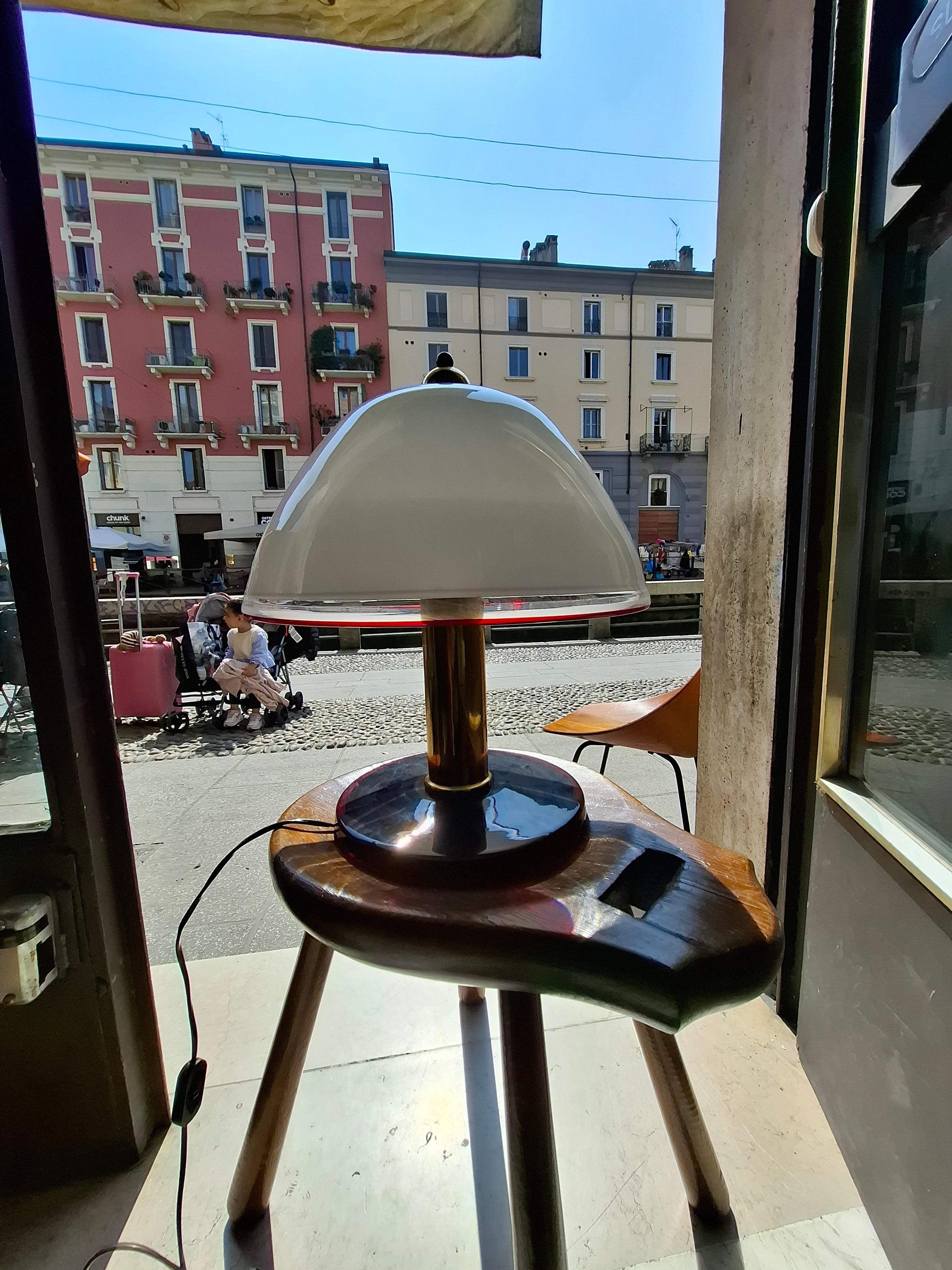 TOSO/LEUCOS MURANO GLASS AND BRASS TABLE LAMP - 1970 ITALY. For Sale 1