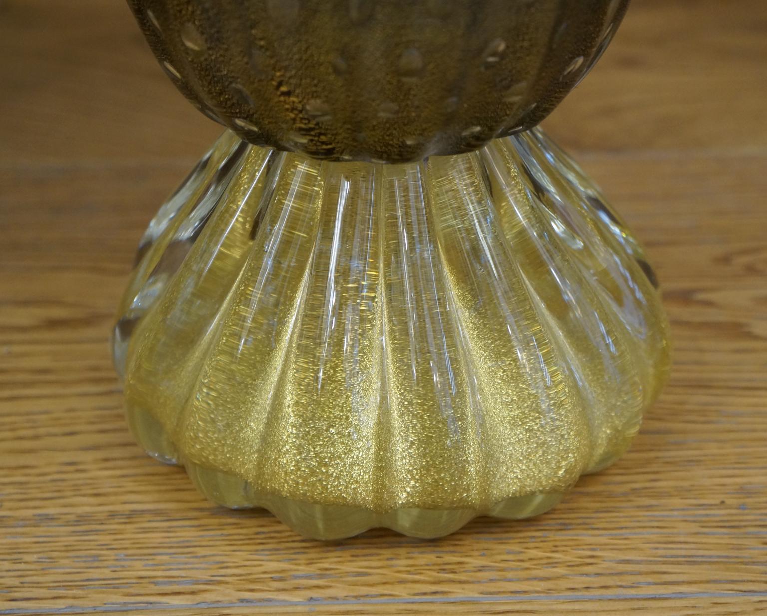 Fatto a mano Toso Mid-Century Modern Grigio Oro Due vasi in vetro di Murano firmati, 1987 in vendita