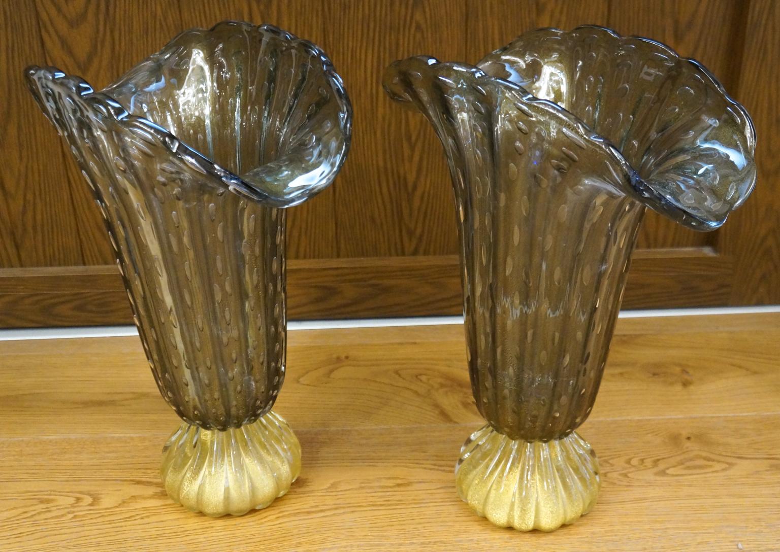 Vetro artistico Toso Mid-Century Modern Grigio Oro Due vasi in vetro di Murano firmati, 1987 in vendita