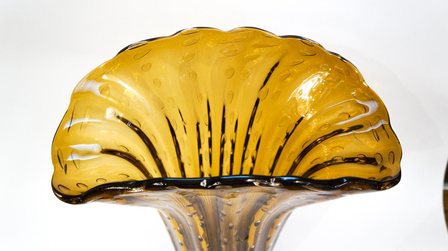 Toso Mid-Century Modern Tobacco Gold Coppia di vasi in vetro di Murano firmati, 1987 in vendita 12