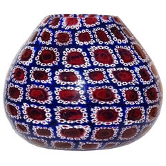 Toso Murano, vase à bourgeons en verre d'art italien avec mosaïque de fleurs Millefiori bleu, blanc et rouge