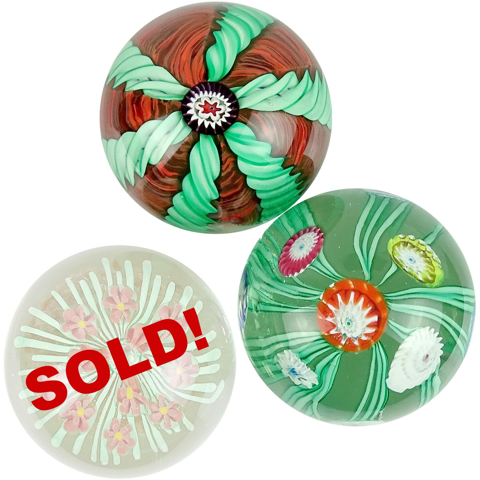 Priced per item (2 ppwts are left). Beautiful vintage Murano hand blown flower design Italian art glass paperweights. Documented to the Fratelli Toso Company. Top is called a 