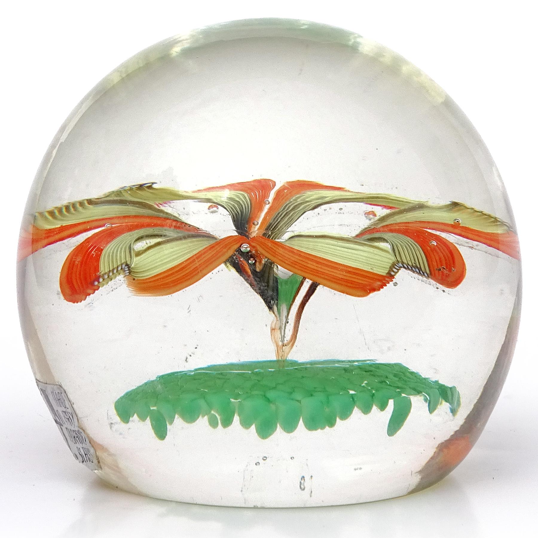 Mid-Century Modern Presse-papiers italiens Toso Murano vert orange Millefiori Flower en vente