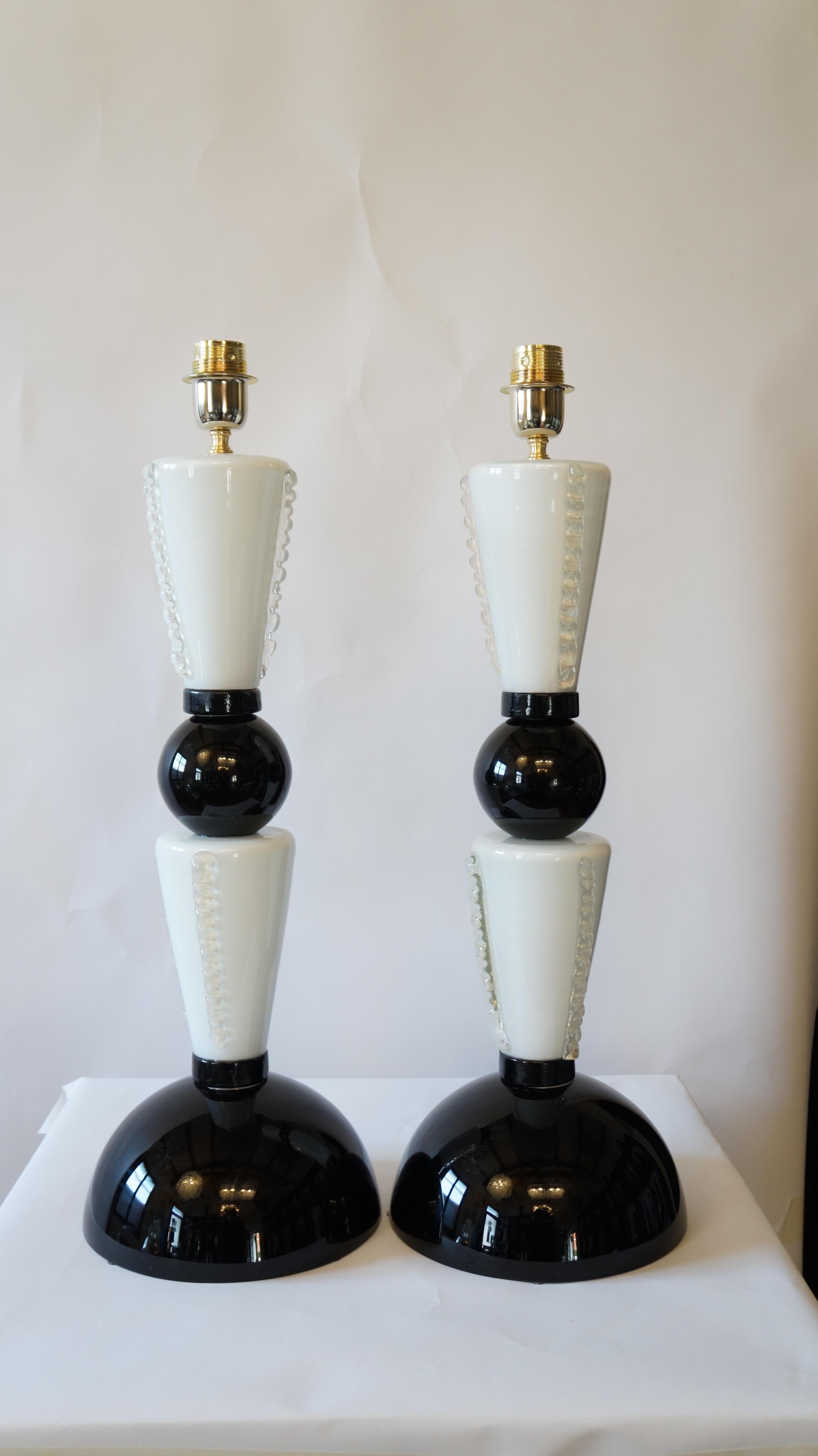 Toso Murano Mid-Century Modern Black White Two Murano Glass Table Lamps, 1974 For Sale 10