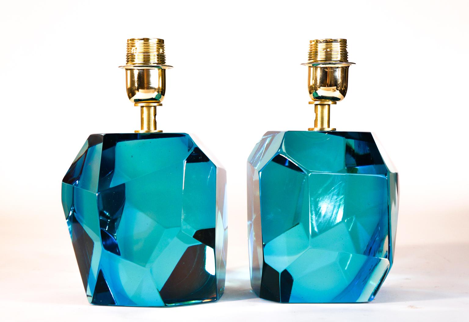 Toso - Paire de lampes de bureau en verre de Murano à motif aigue-marine, facettées, années 1994 en vente 1