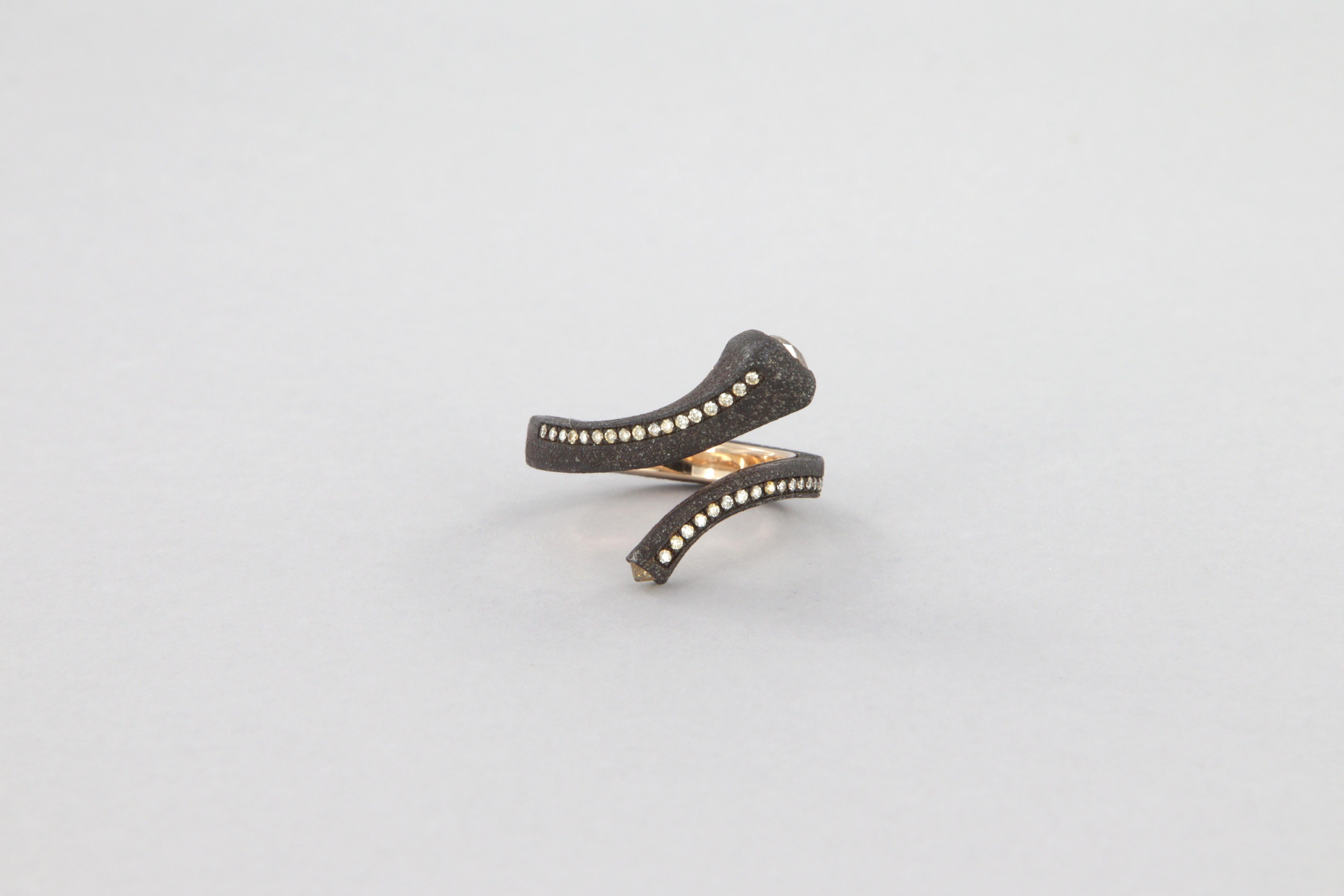 Bague avec diamants de taille ancienne en fer et or en vente 5