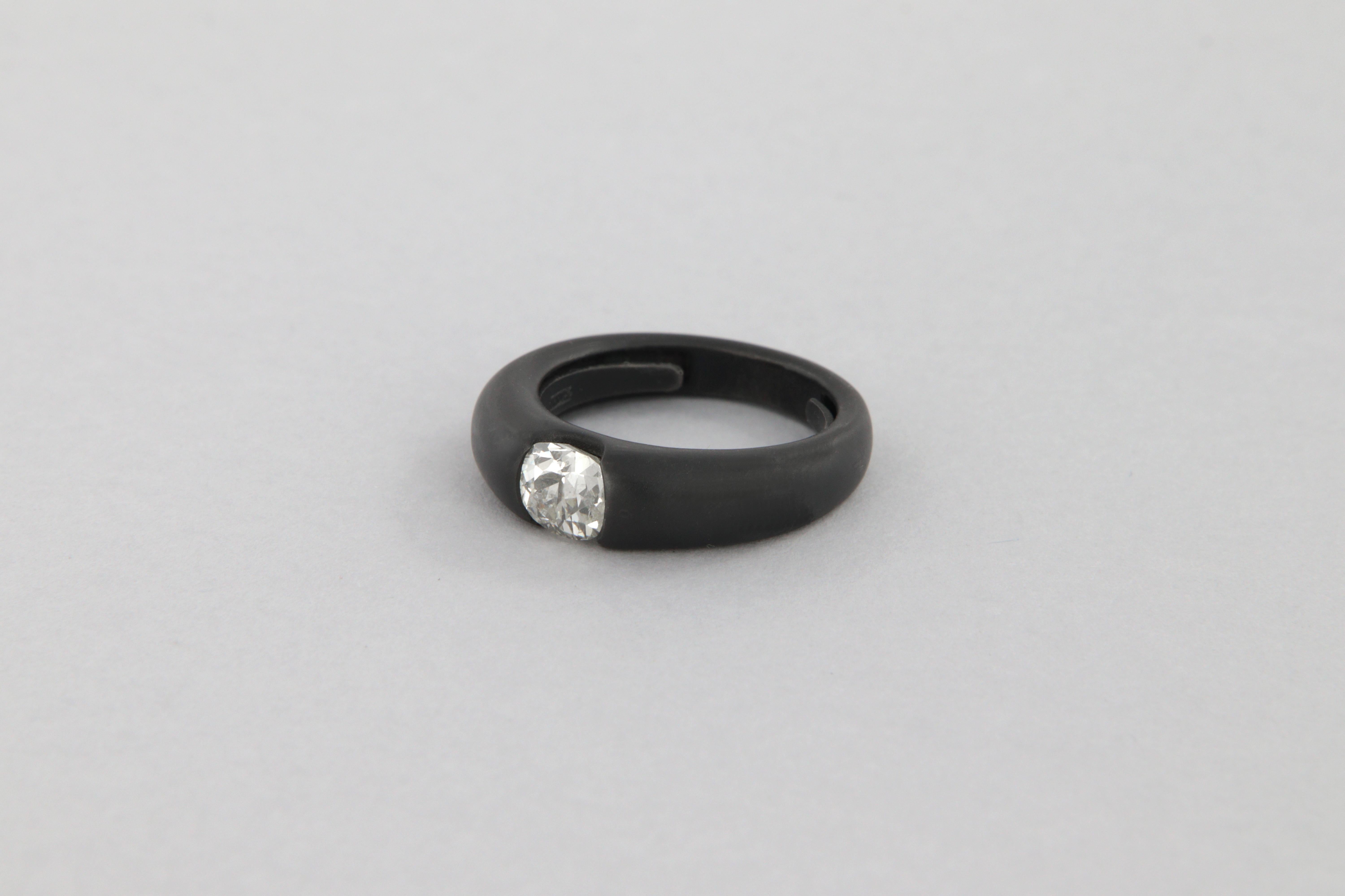 Tosti anello mit Diamant-Taglio antico carati 1,12 in Oro und rutenio (Zeitgenössisch) im Angebot