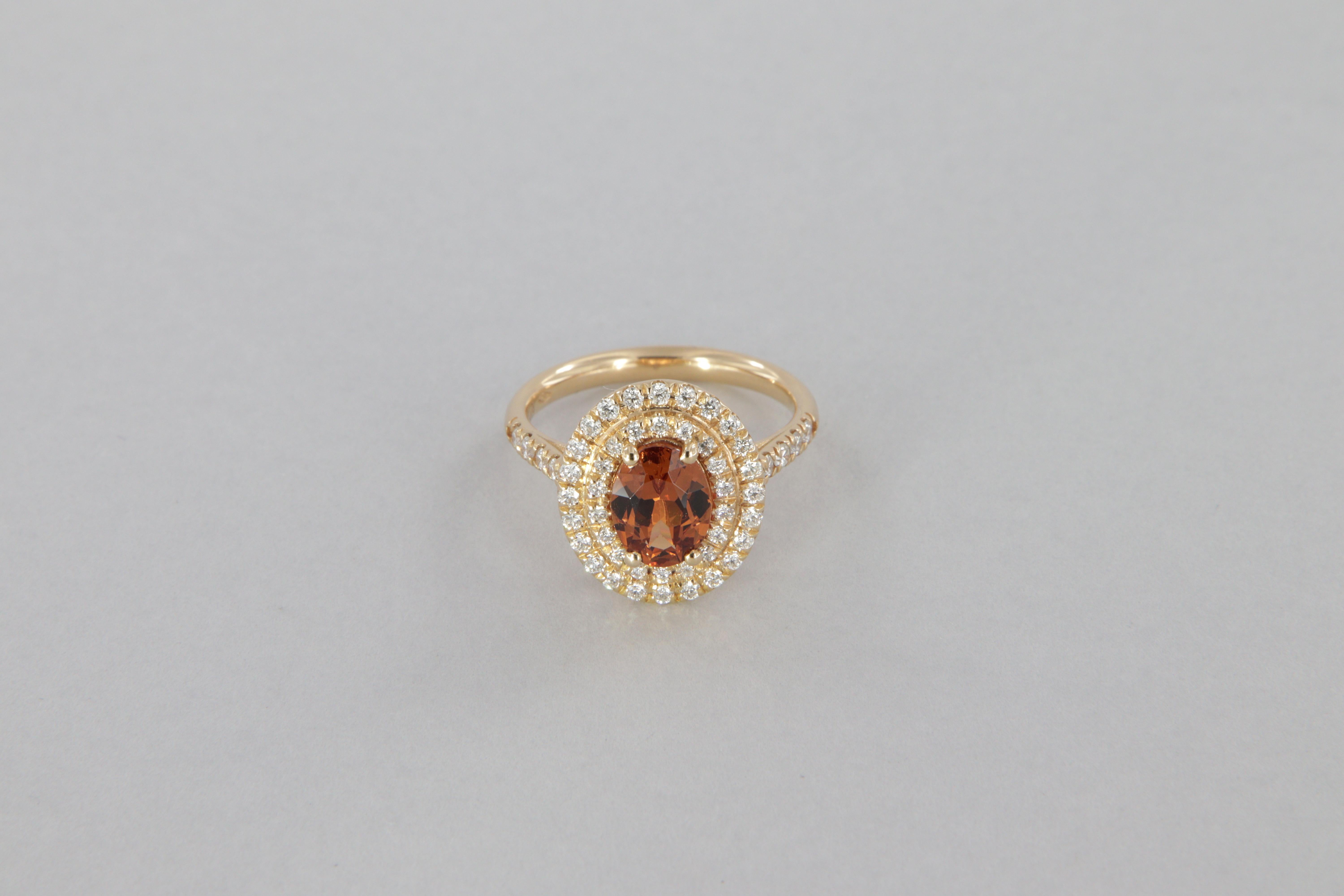 1.70 carat diamond and garnet halo ring in gold In New Condition For Sale In Perugia, IT