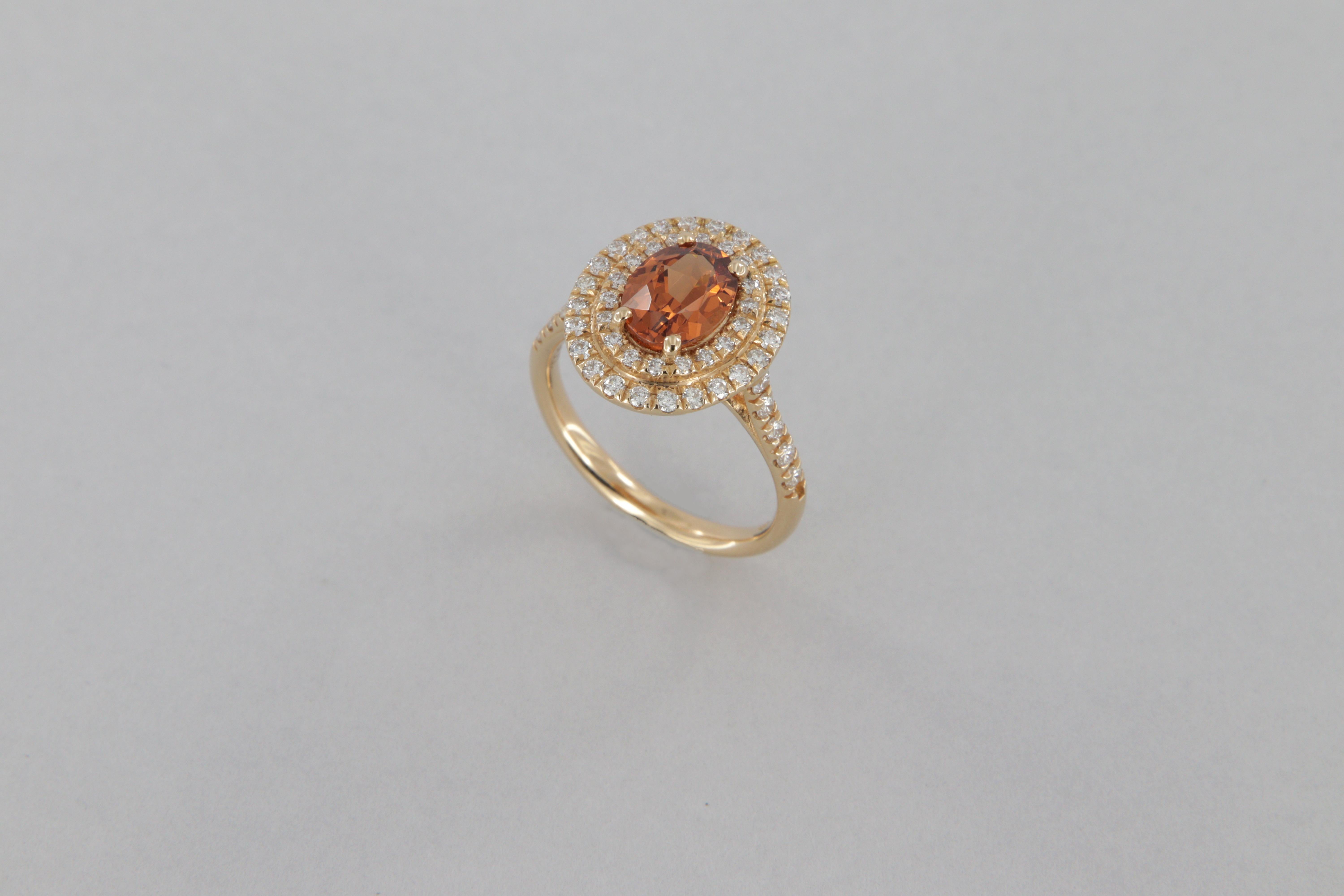 1.70 carat diamond and garnet halo ring in gold For Sale 2