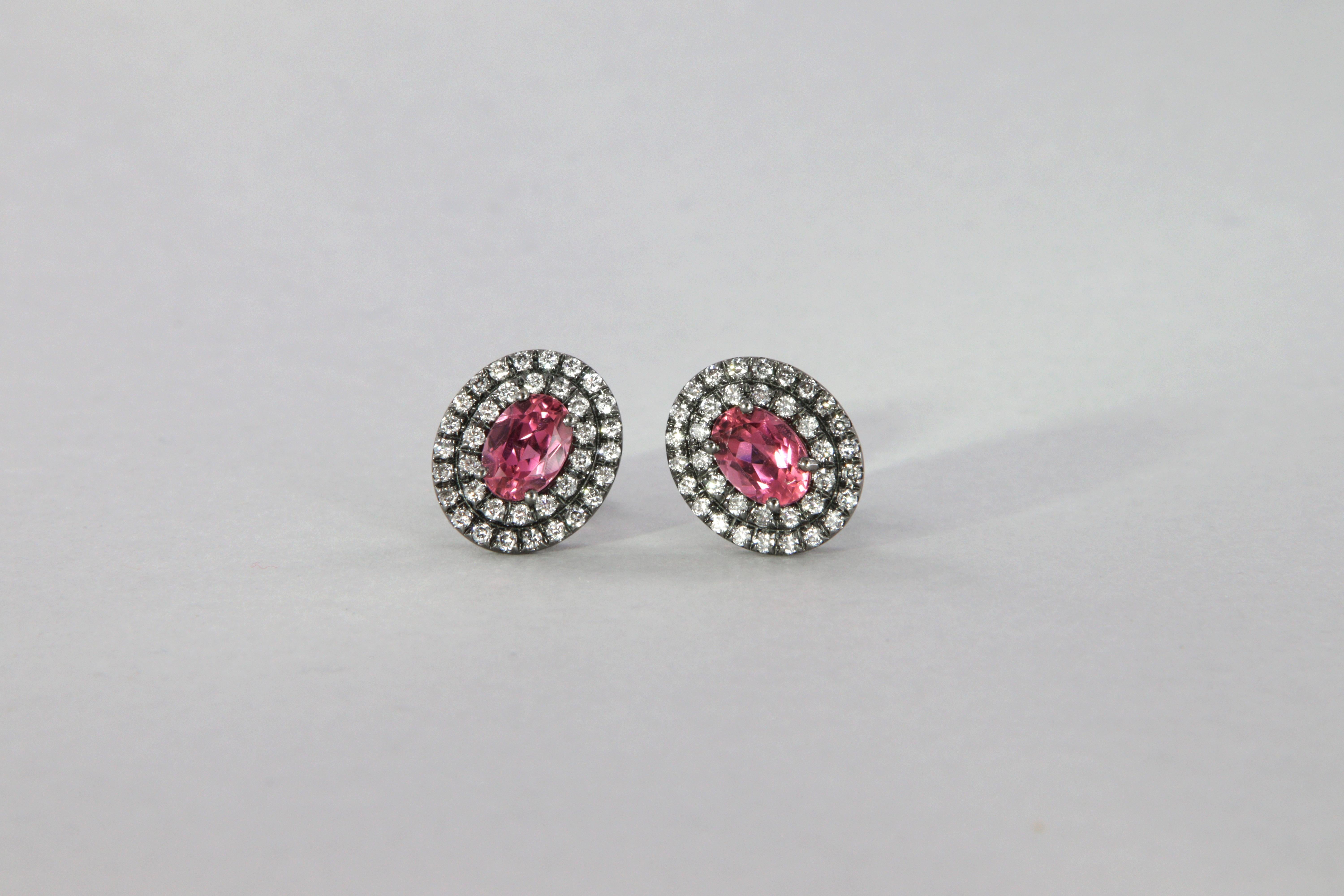 Oval Cut Halo earrings with diamonds and pink tourmalines carat 1.70 in gold For Sale