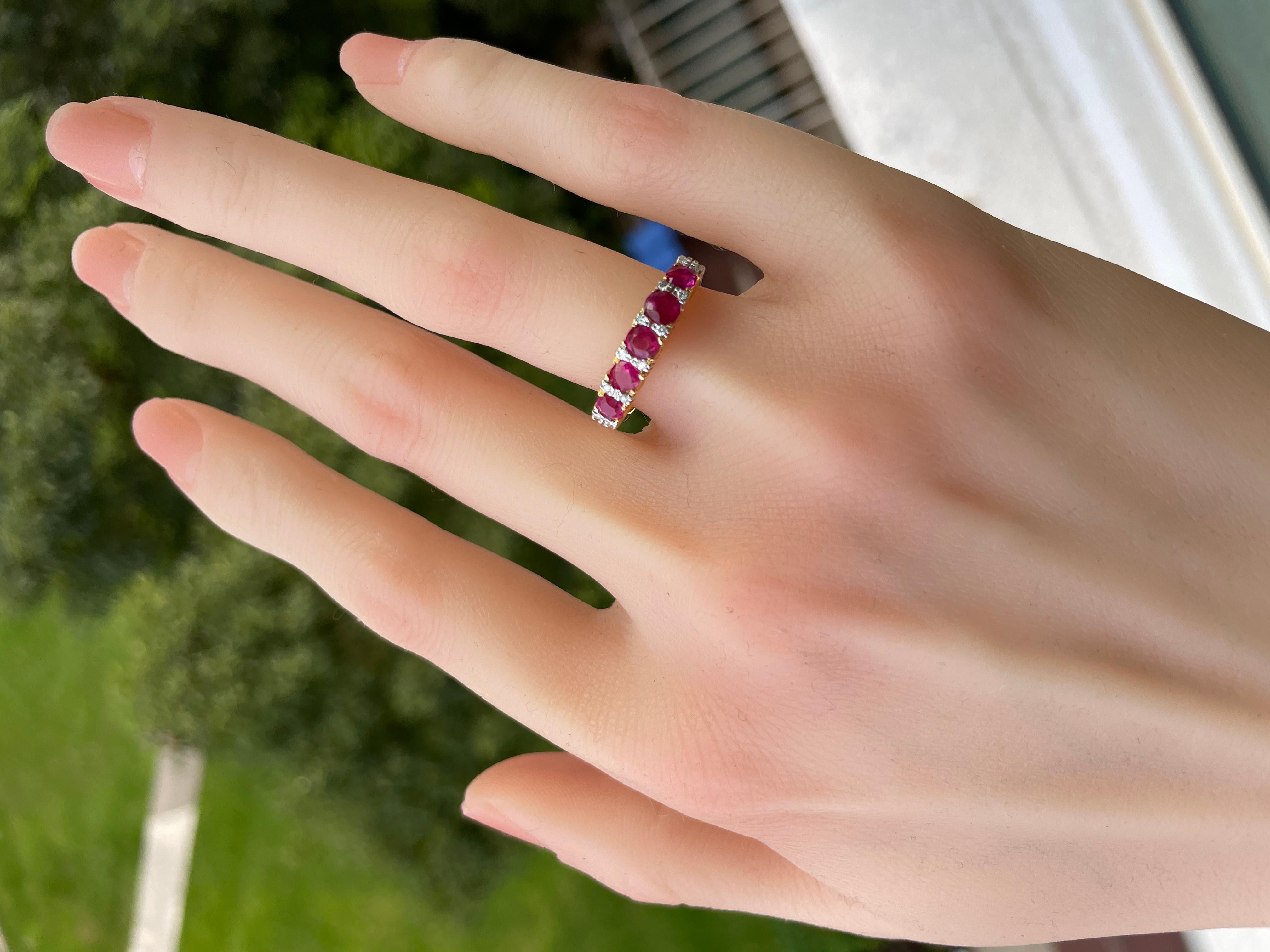 Total 1.5Ct Burma Unheated Ruby and Diamond Ring in 18K Yellow Gold For Sale 4
