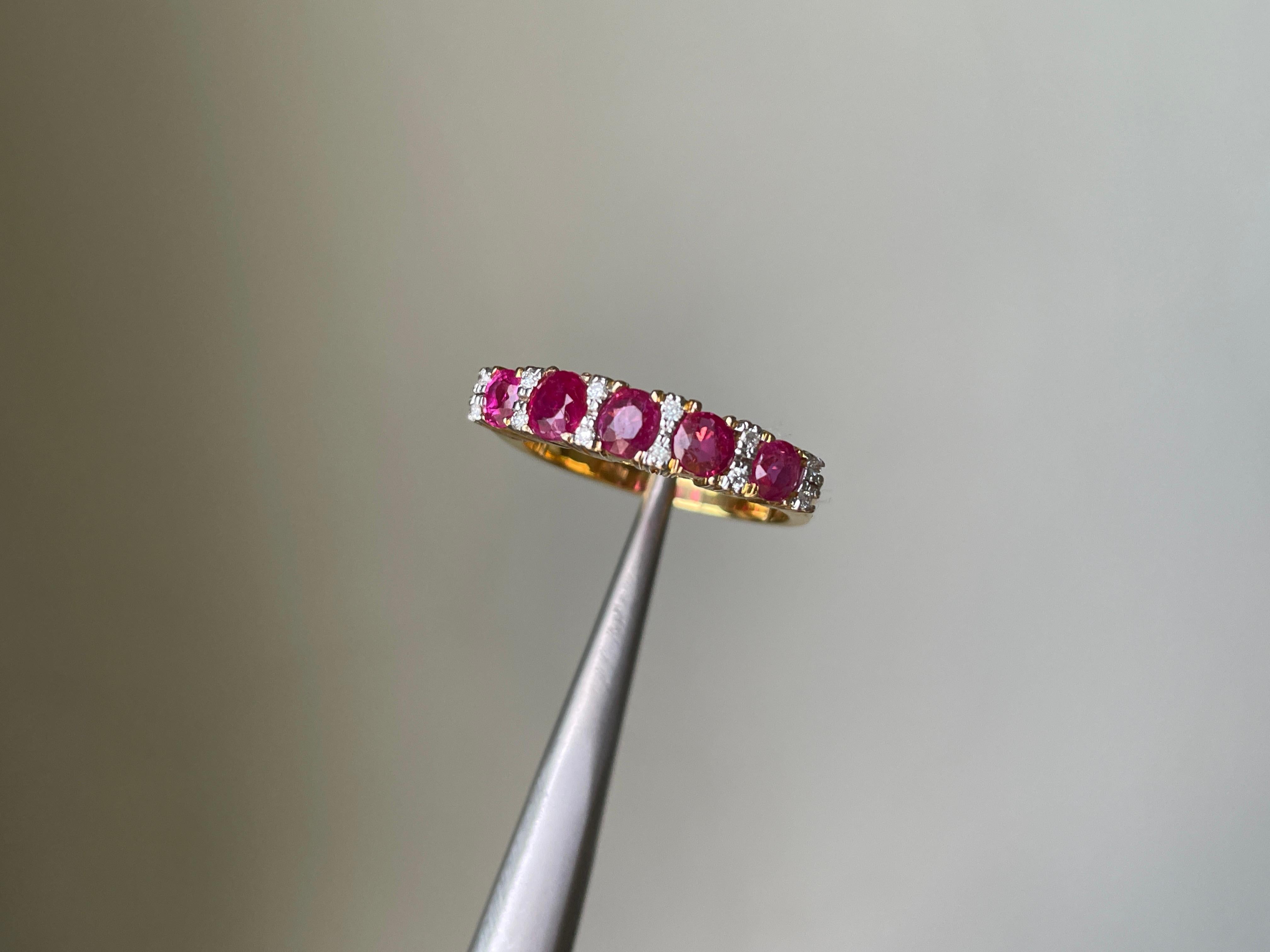 Total 1.5Ct Burma Unheated Ruby and Diamond Ring in 18K Yellow Gold For Sale 1
