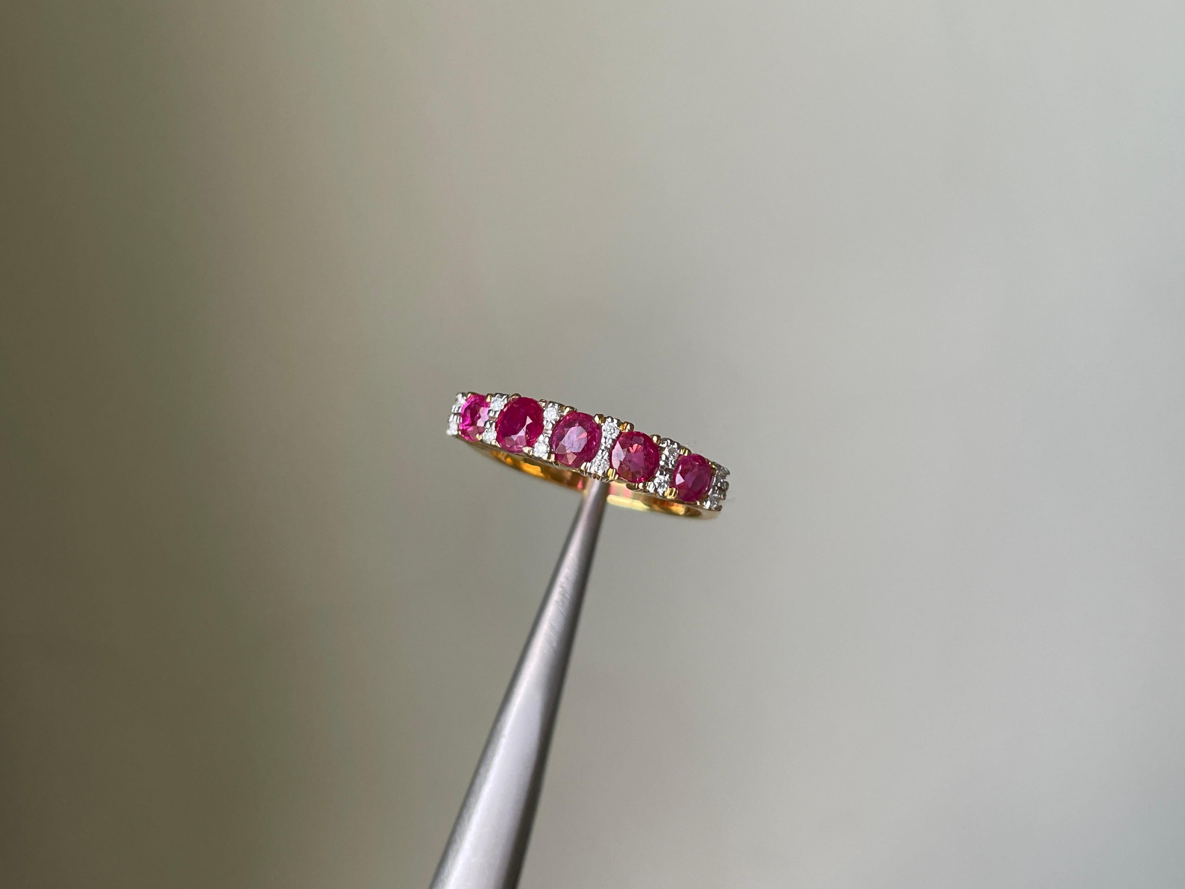 Total 1.5Ct Burma Unheated Ruby and Diamond Ring in 18K Yellow Gold For Sale 2