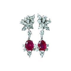 Boucle d'oreille pendante en rubis et diamant Nature 2.32Ct
