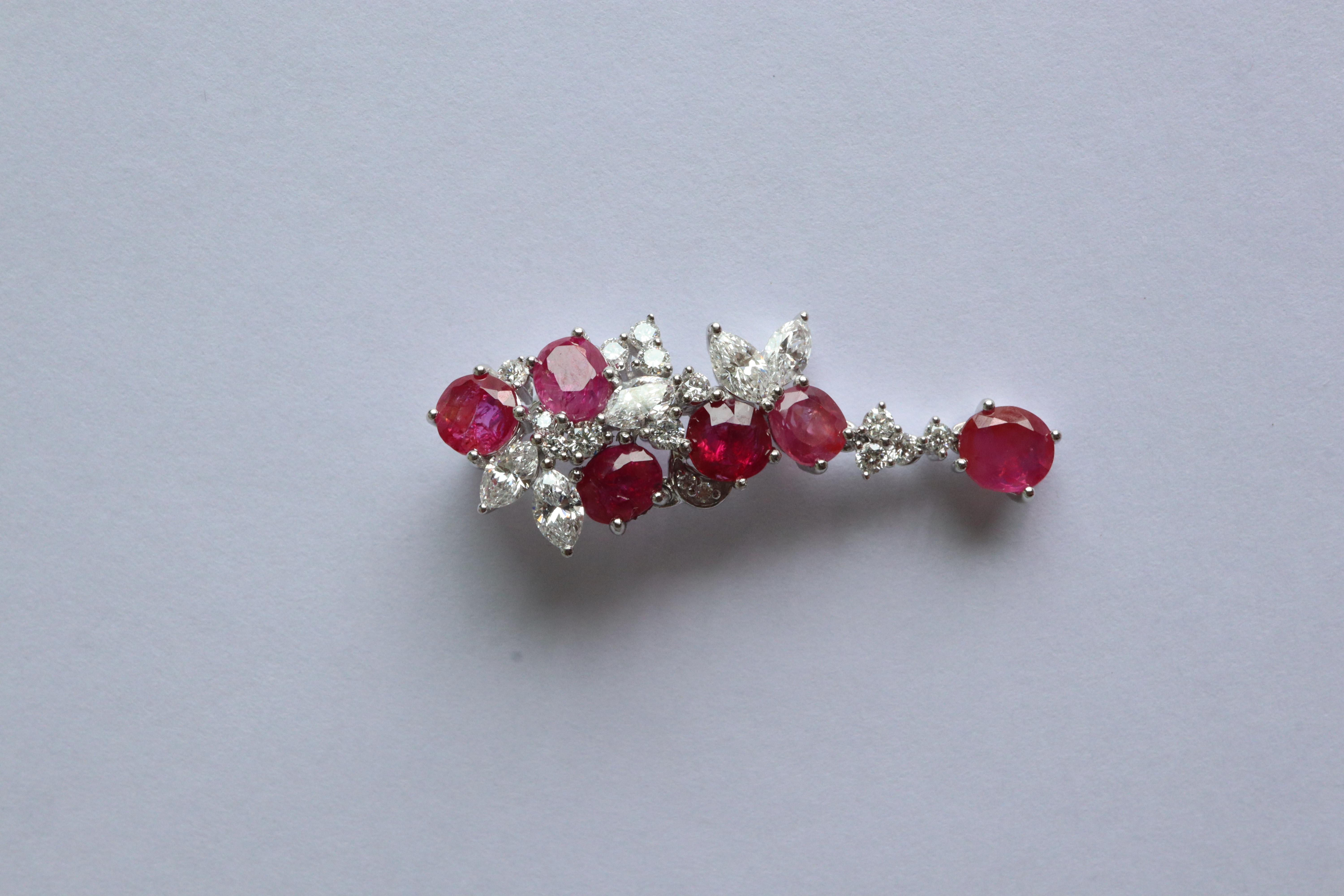 Total 2.44Ct Burma No Heat Ruby Floral Anhänger (Art déco)