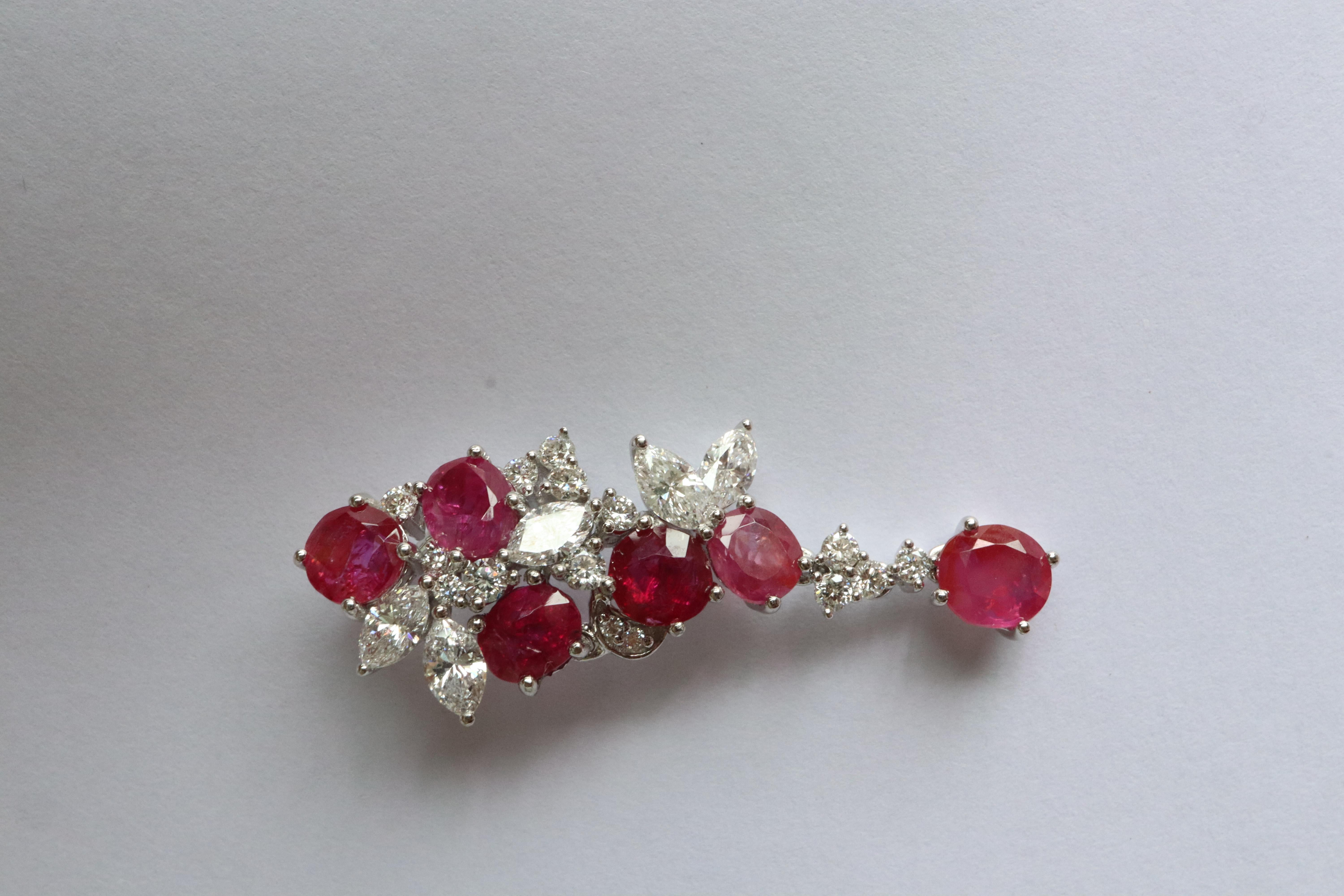 Total 2.44Ct Burma No Heat Ruby Floral Anhänger (Gemischter Schliff)