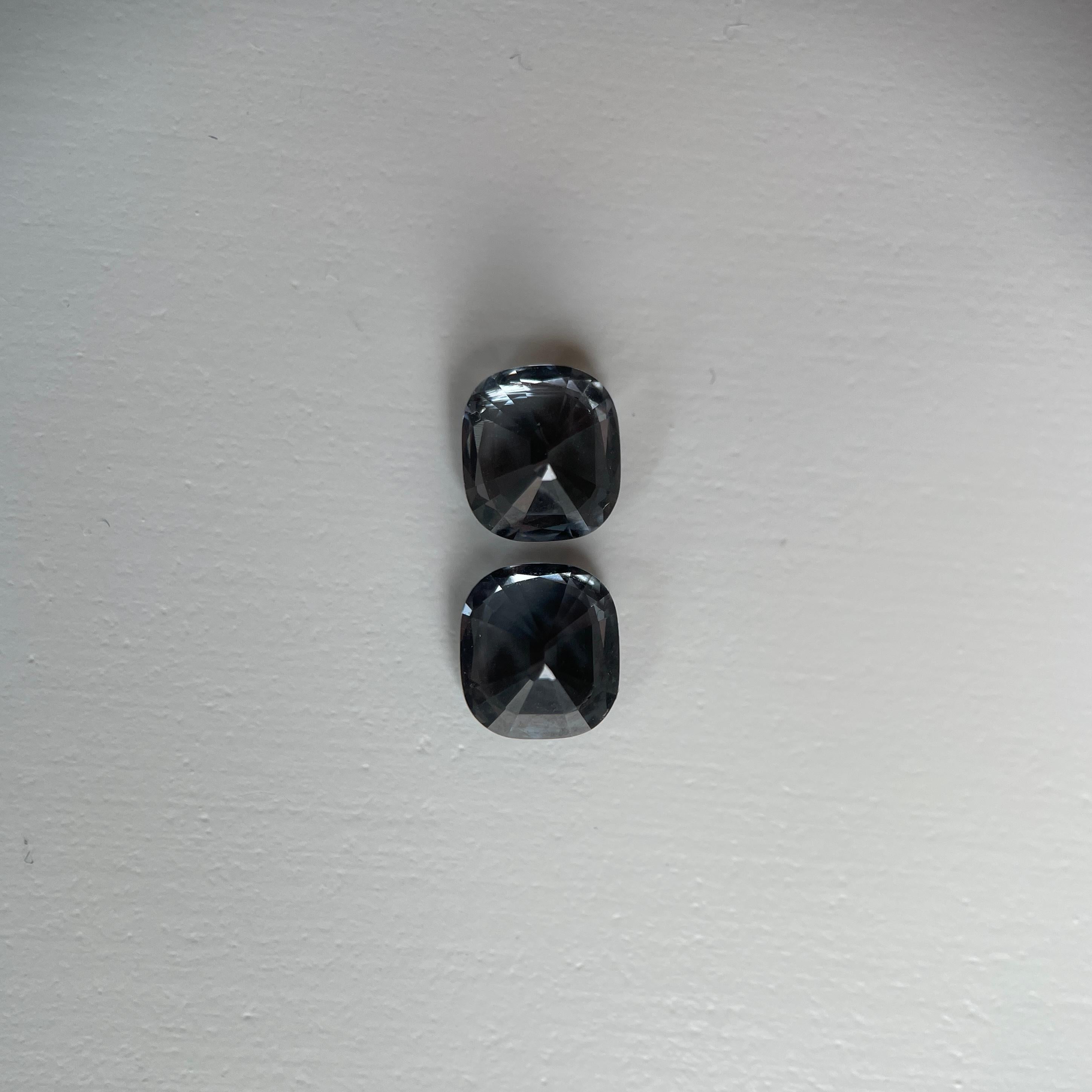 da uomo o donna Coppia di spinelli grigi (di alta qualità) tagliati con precisione per un totale di 2,69ct in vendita