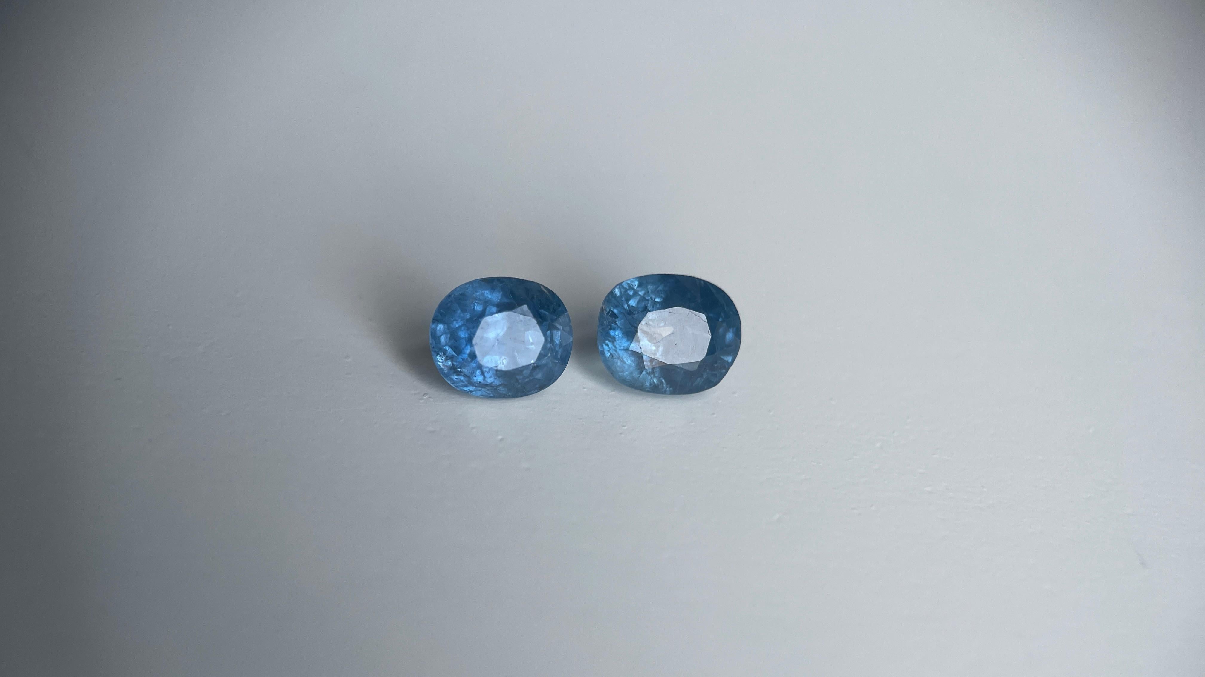 Pareja de zafiros azules birmanos sin calentar de 3,69 ct totales en venta 1